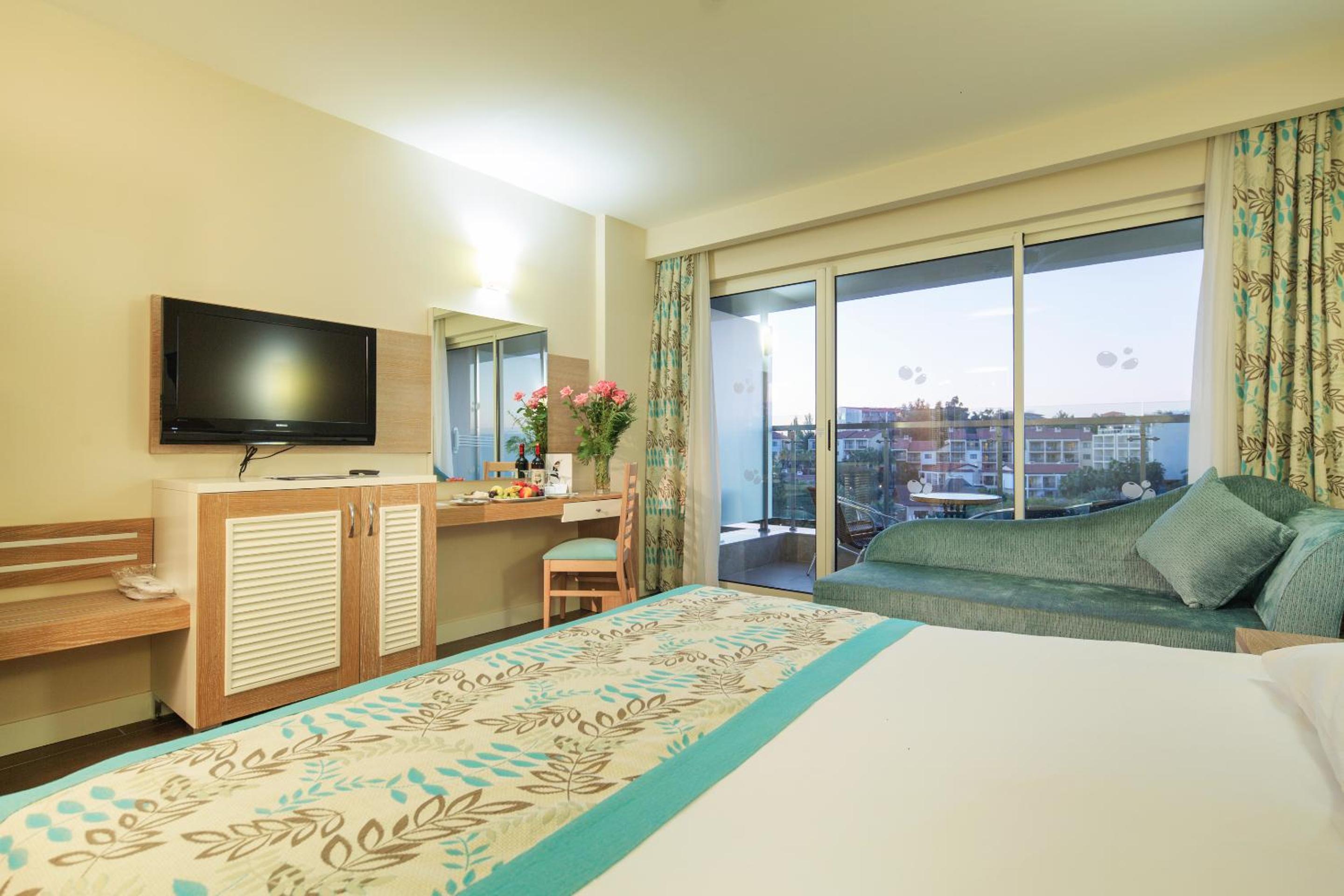 Double Room with Garden View photo 1
