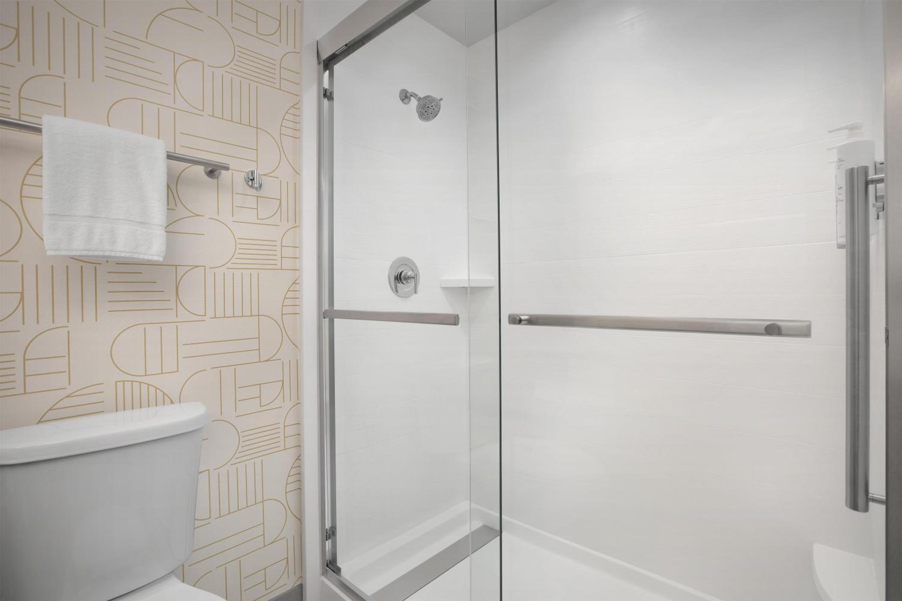 King Studio Suite - Photo 3