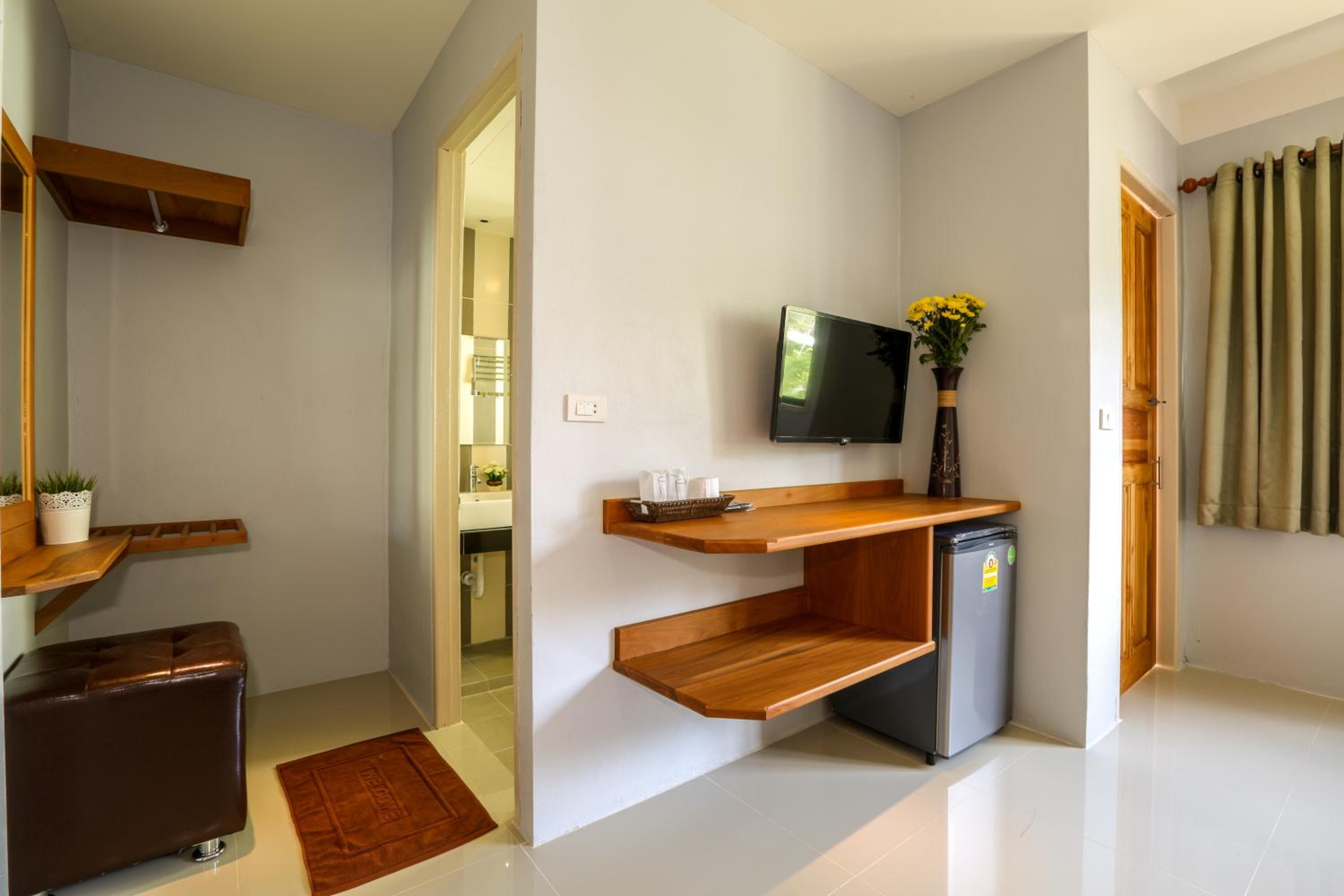 Standard Twin Room with Air Conditioning photo 2