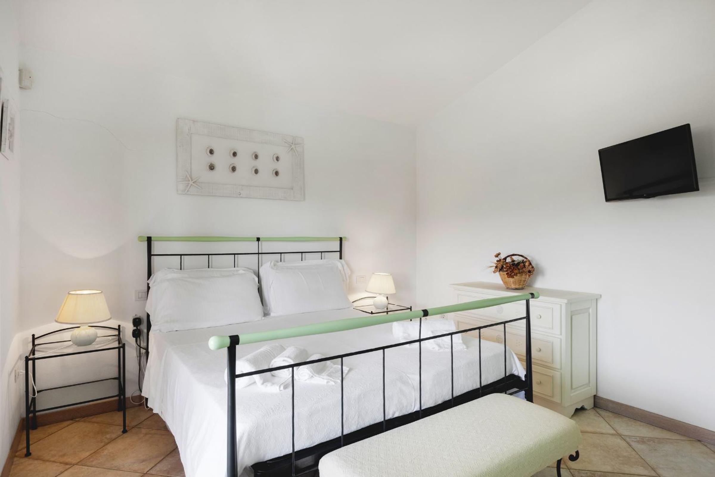 One-Bedroom Apartment with Sea View and Terrace