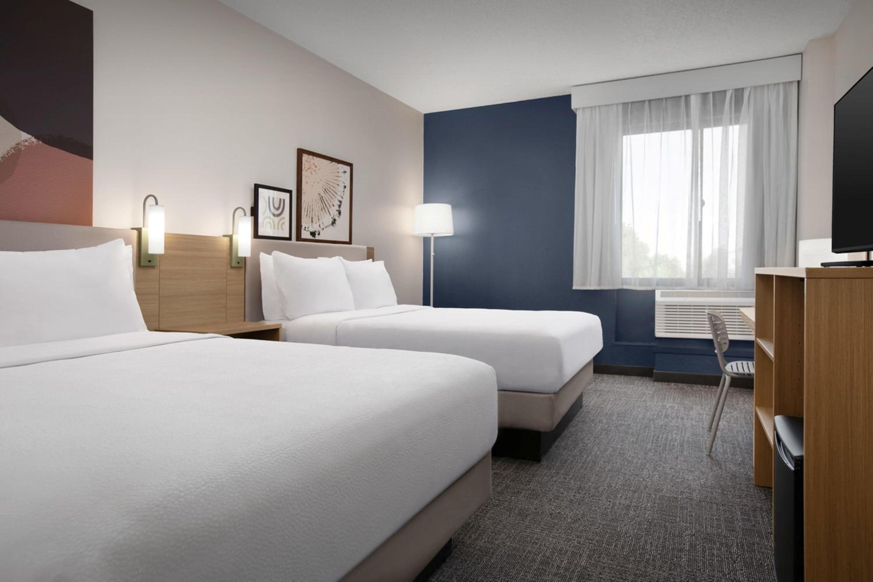 Queen Room with Two Queen Beds - Photo 1