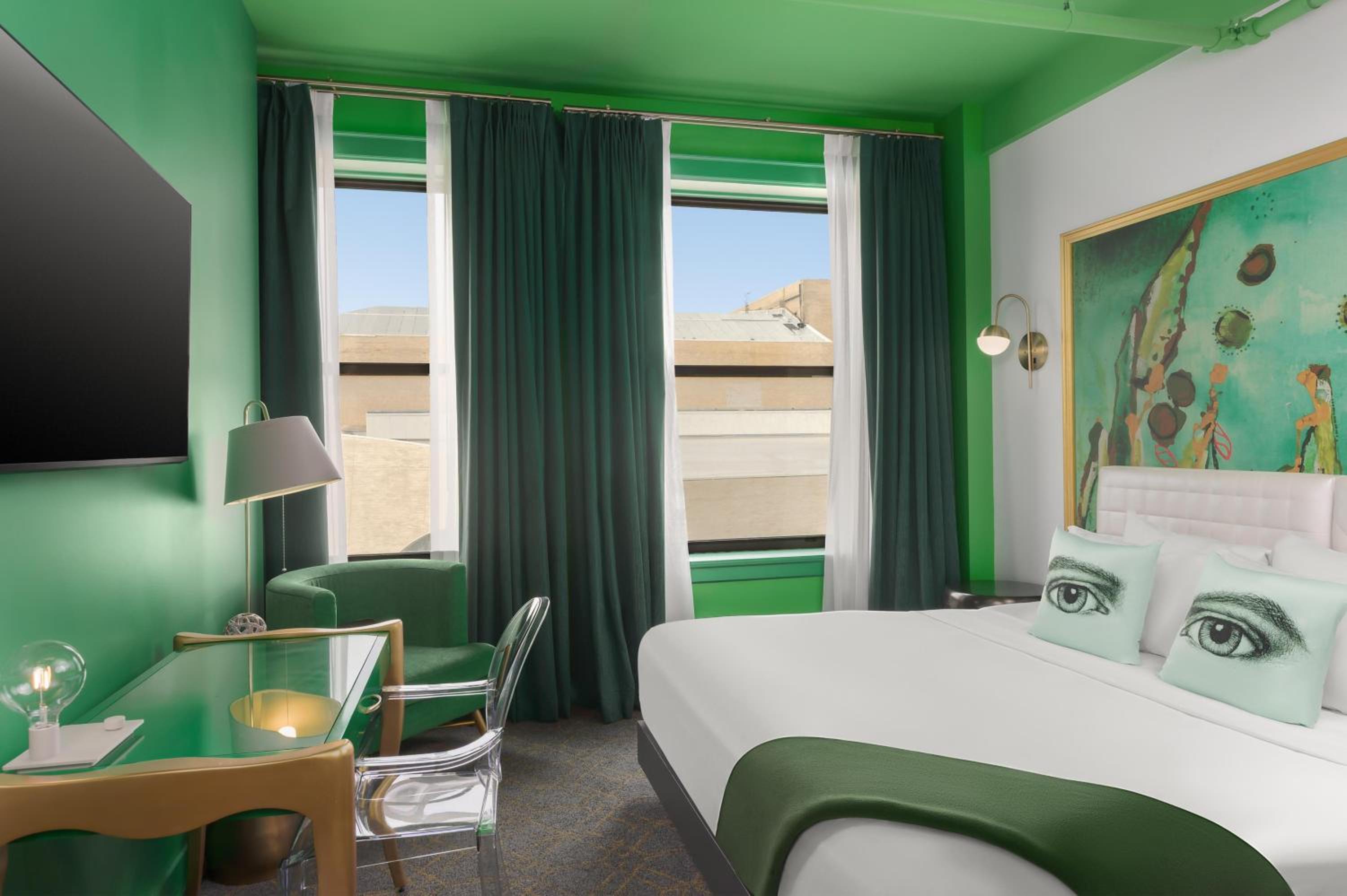 Green Queen Room - Photo 1
