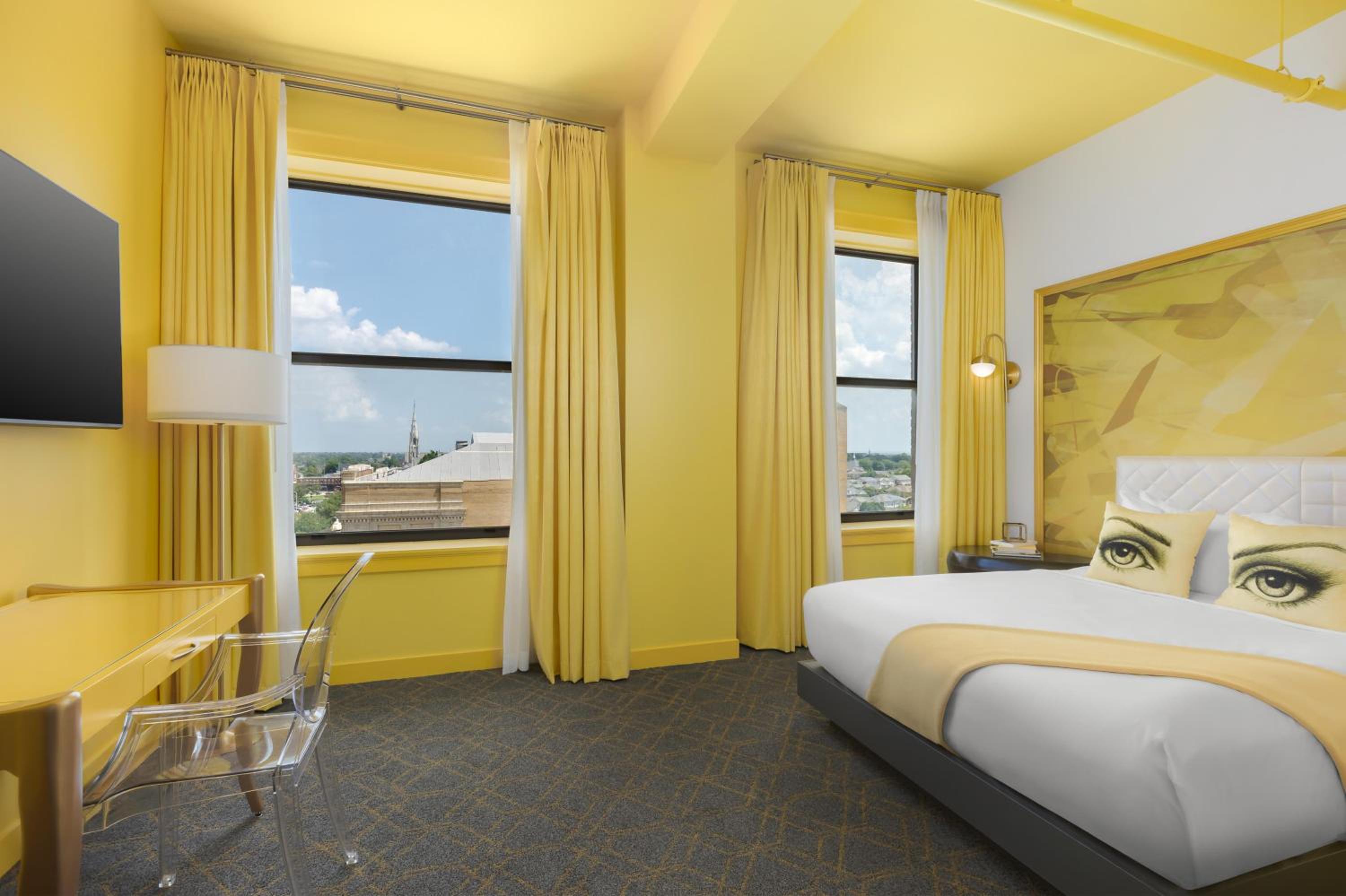 Yellow King Room - Photo 2