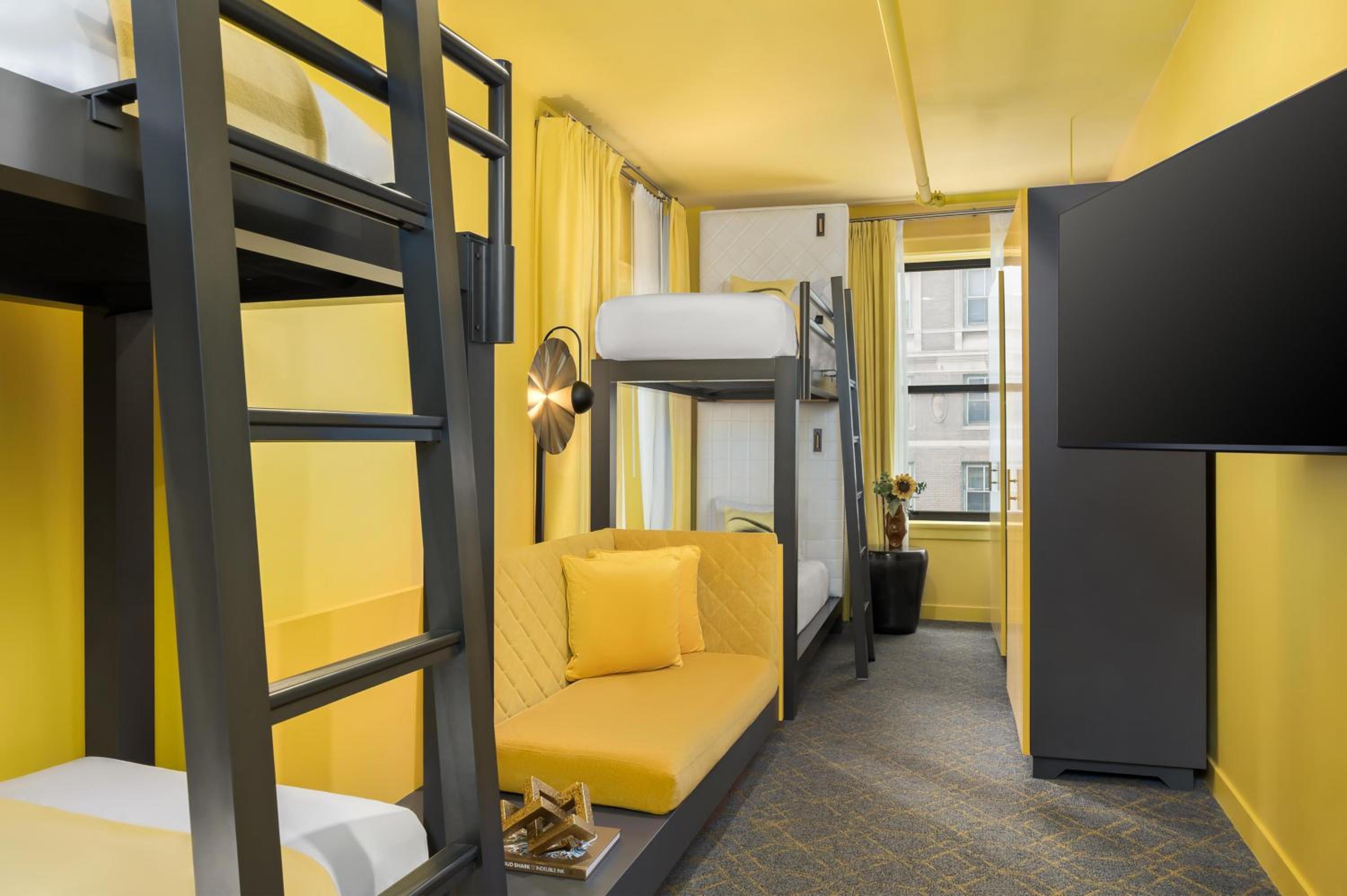 Twin Bunk Room - Photo 6