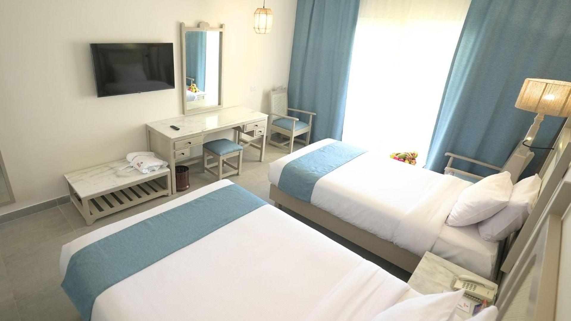 Deluxe Double or Twin Room with Sea View