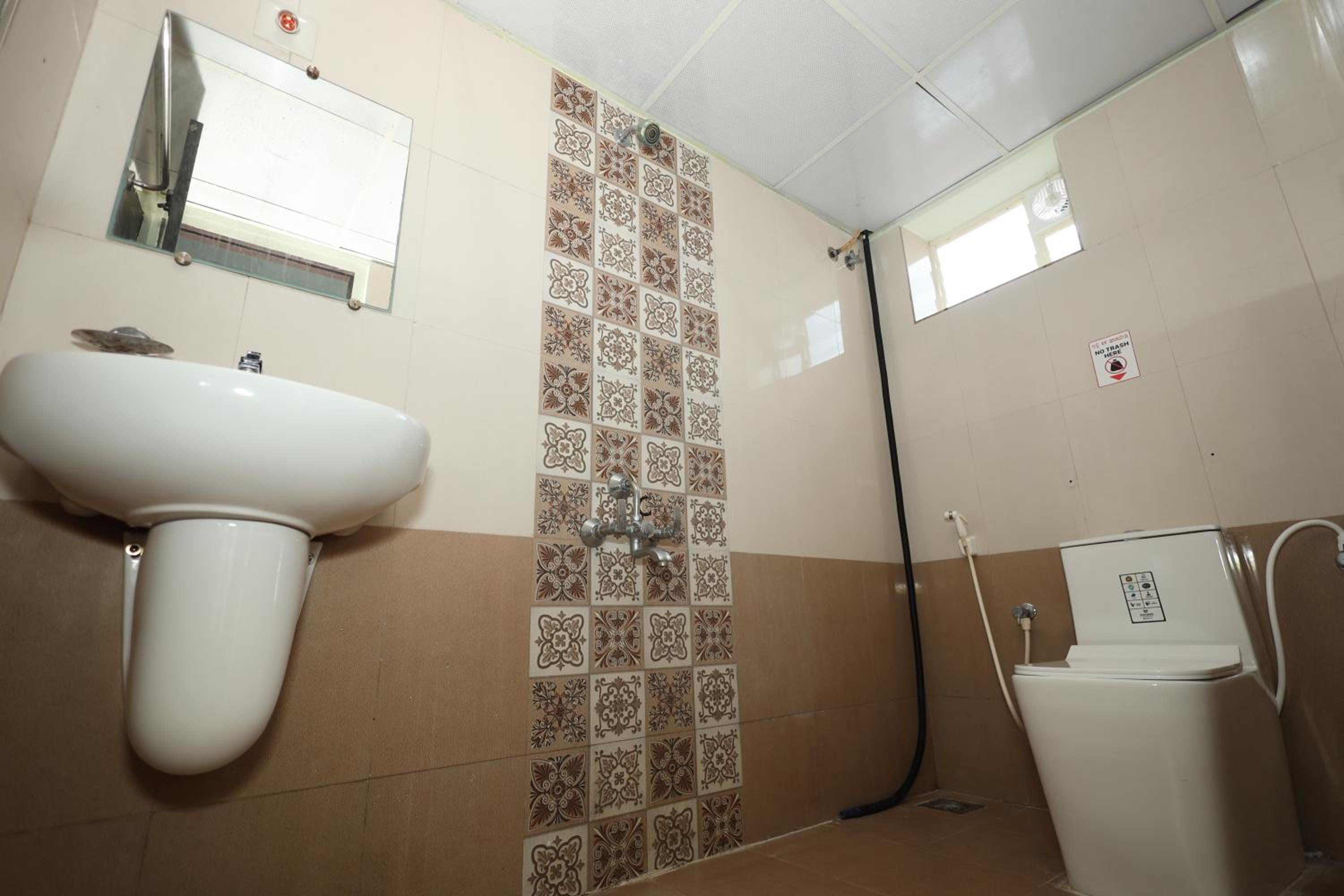 Classic Triple Room - Photo 5