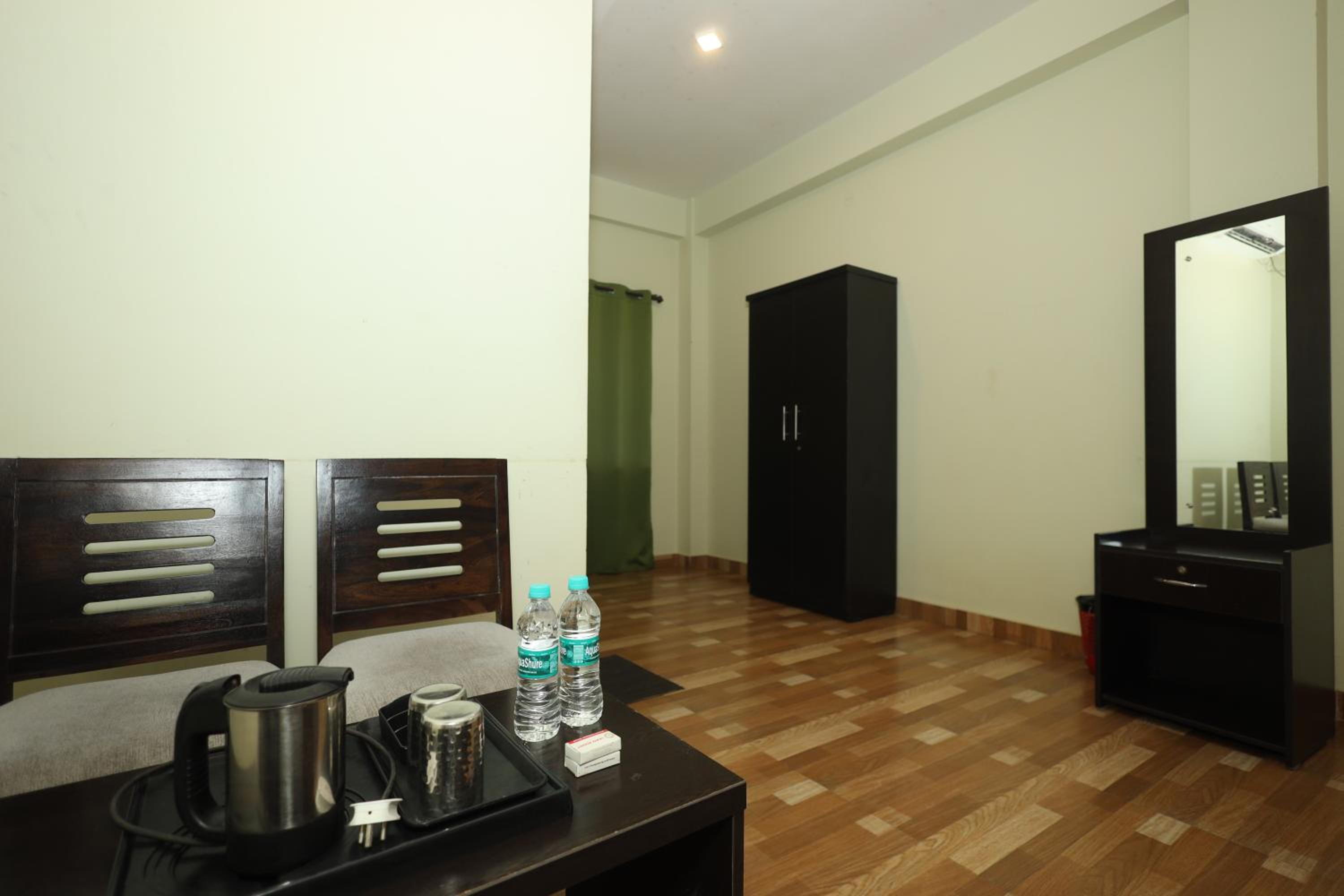 Classic Triple Room - Photo 7
