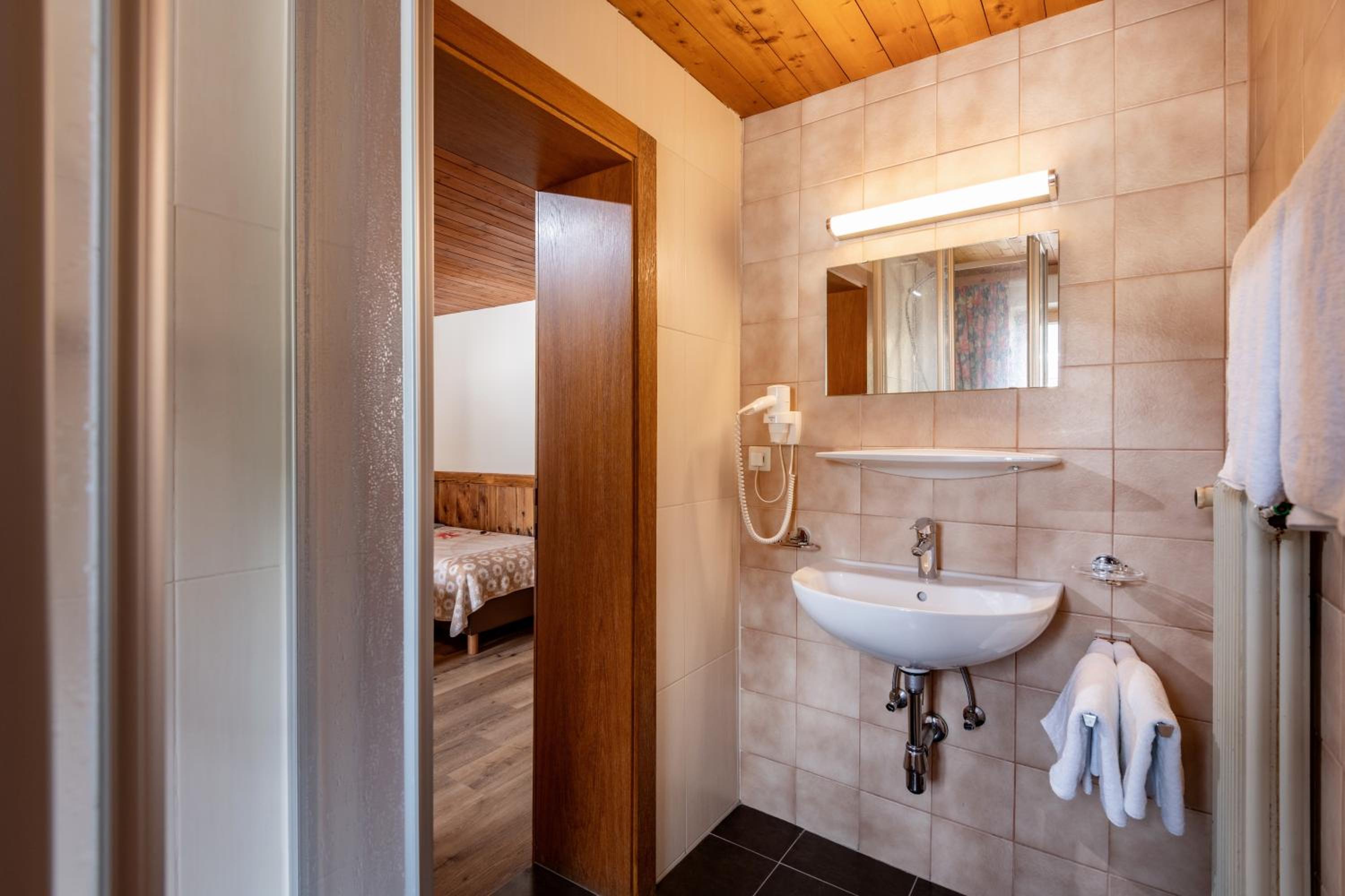 Standard Triple Room photo 2