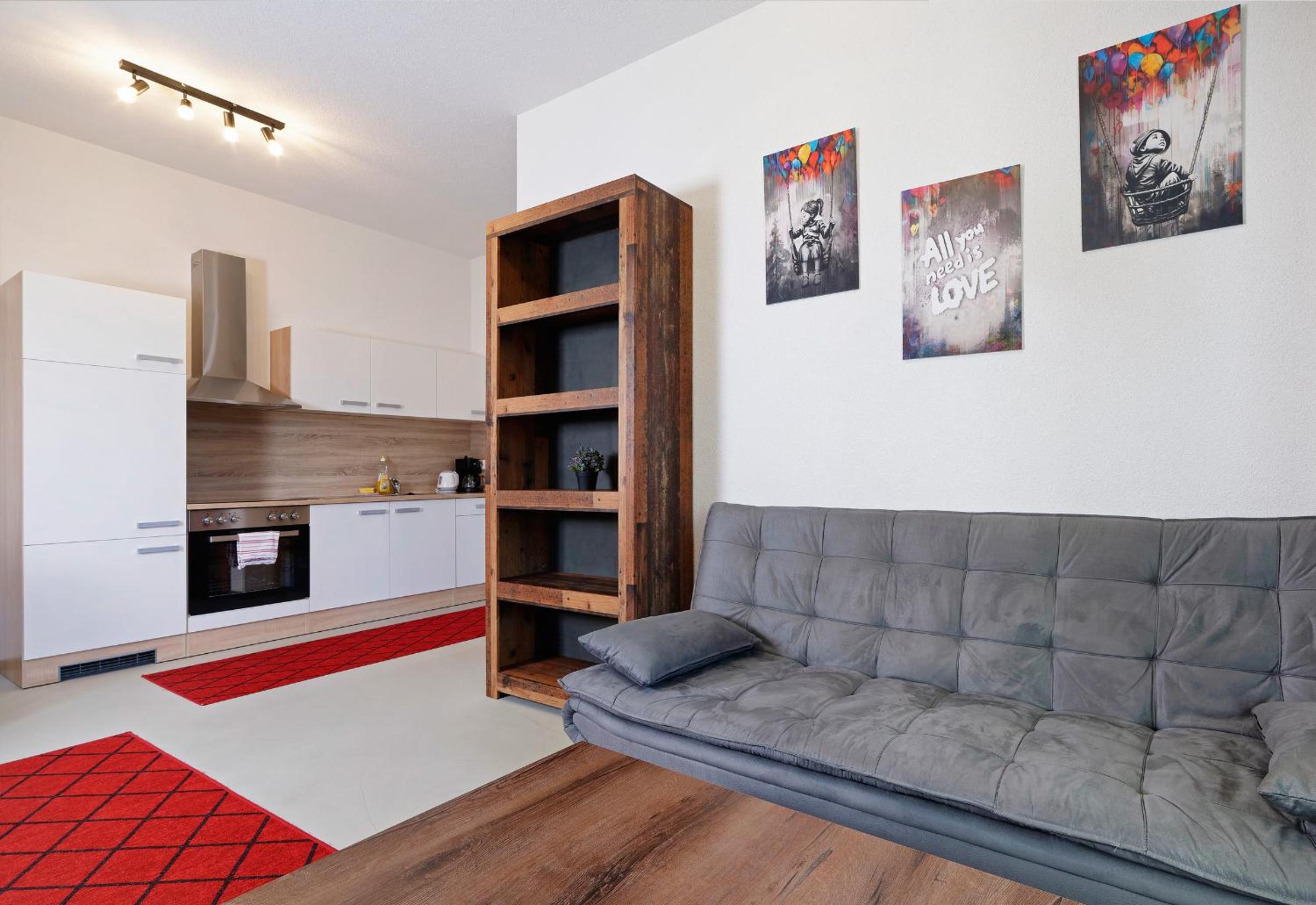 Apartment photo 2