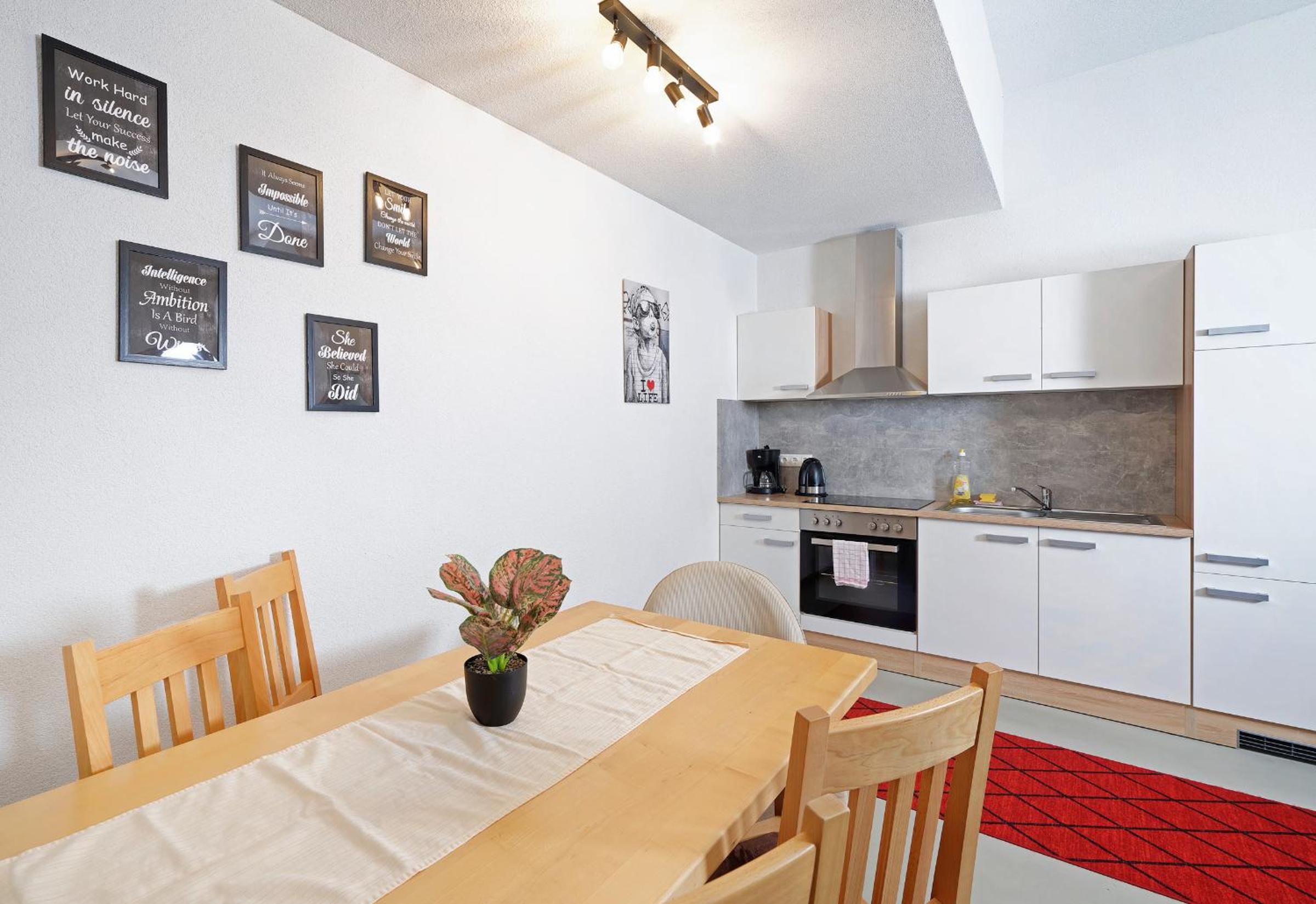 Apartment photo 2