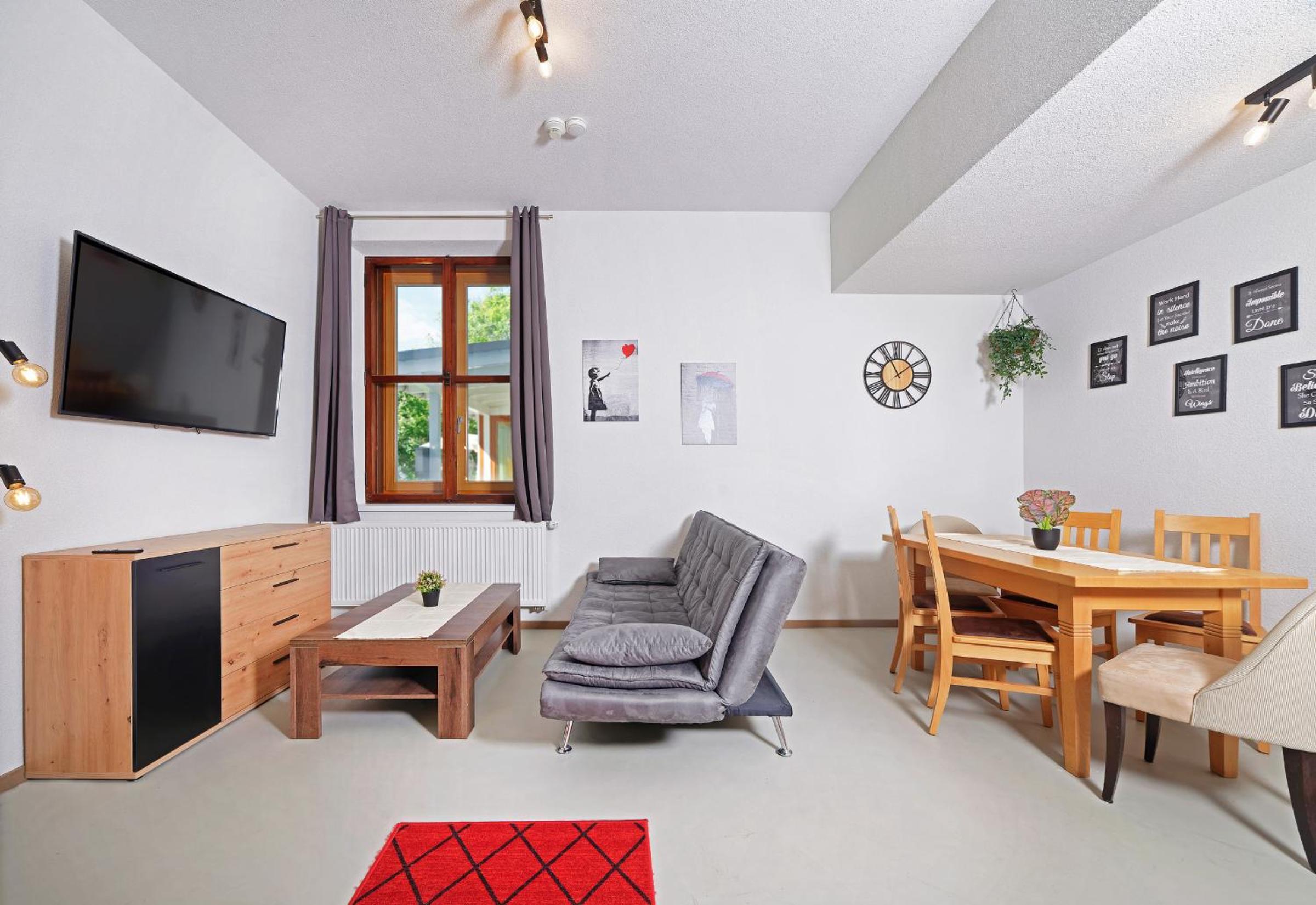 Apartment photo 3