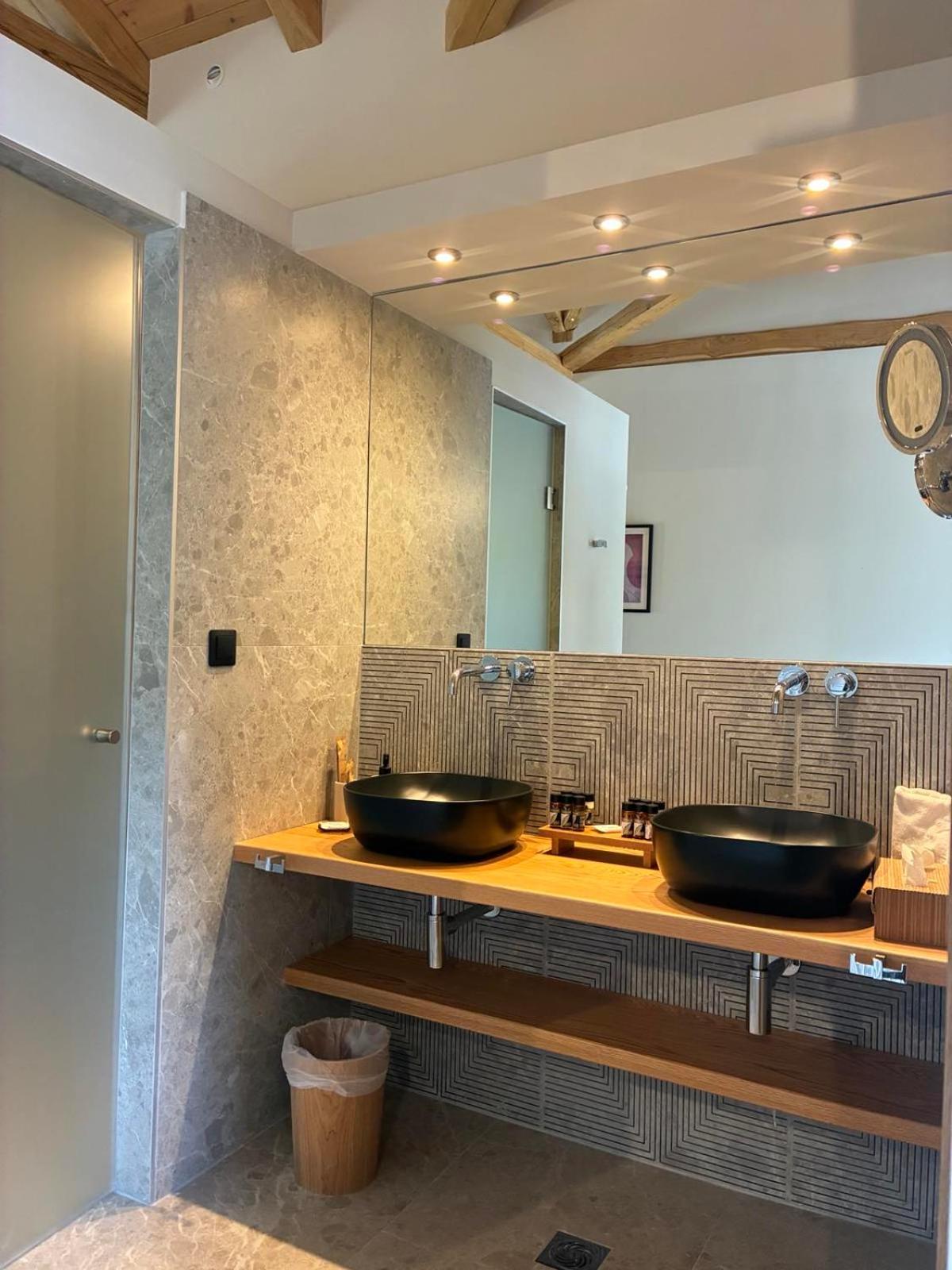Design Suite with Panoramic View