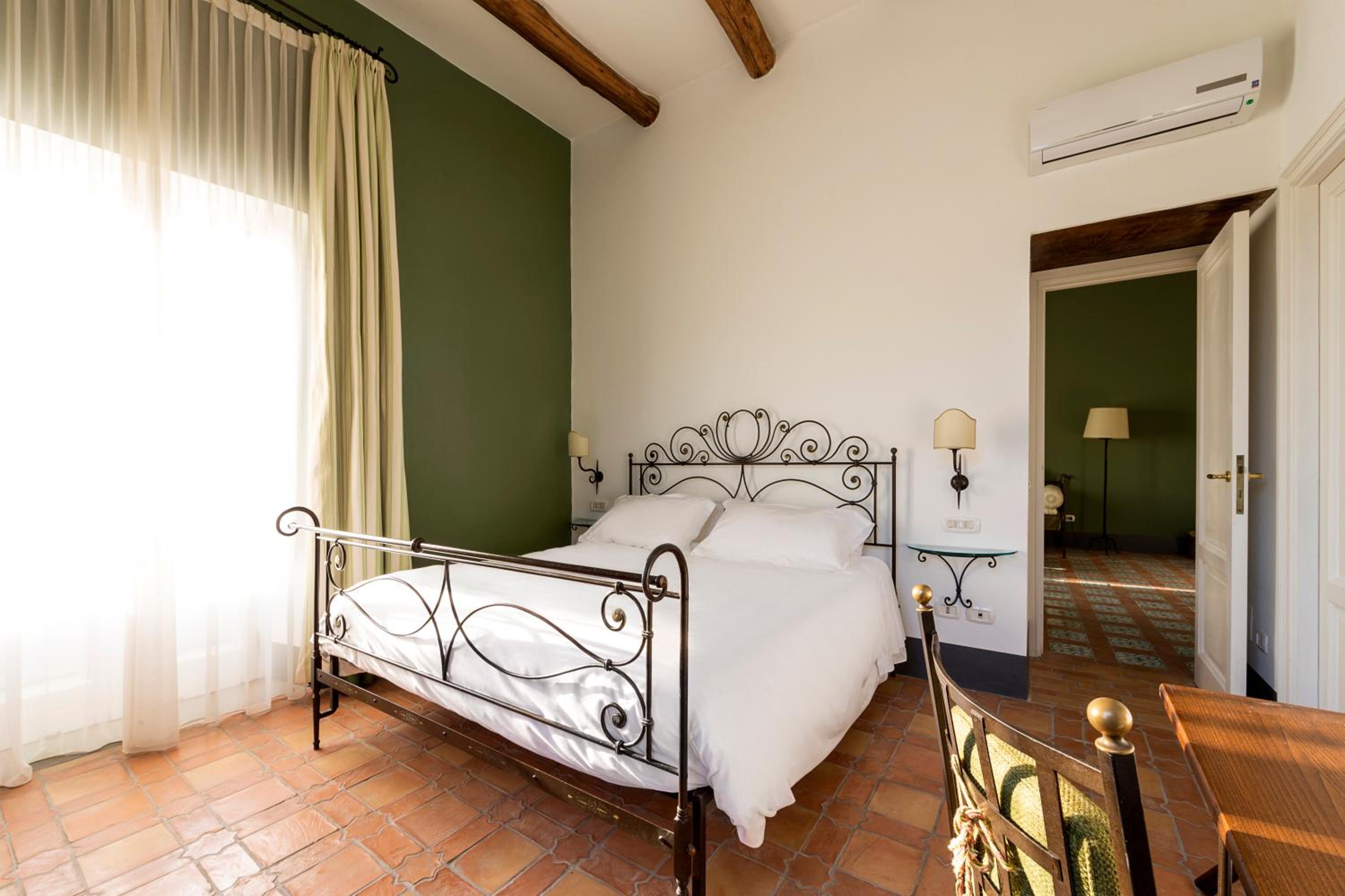 Deluxe Room - La Corte