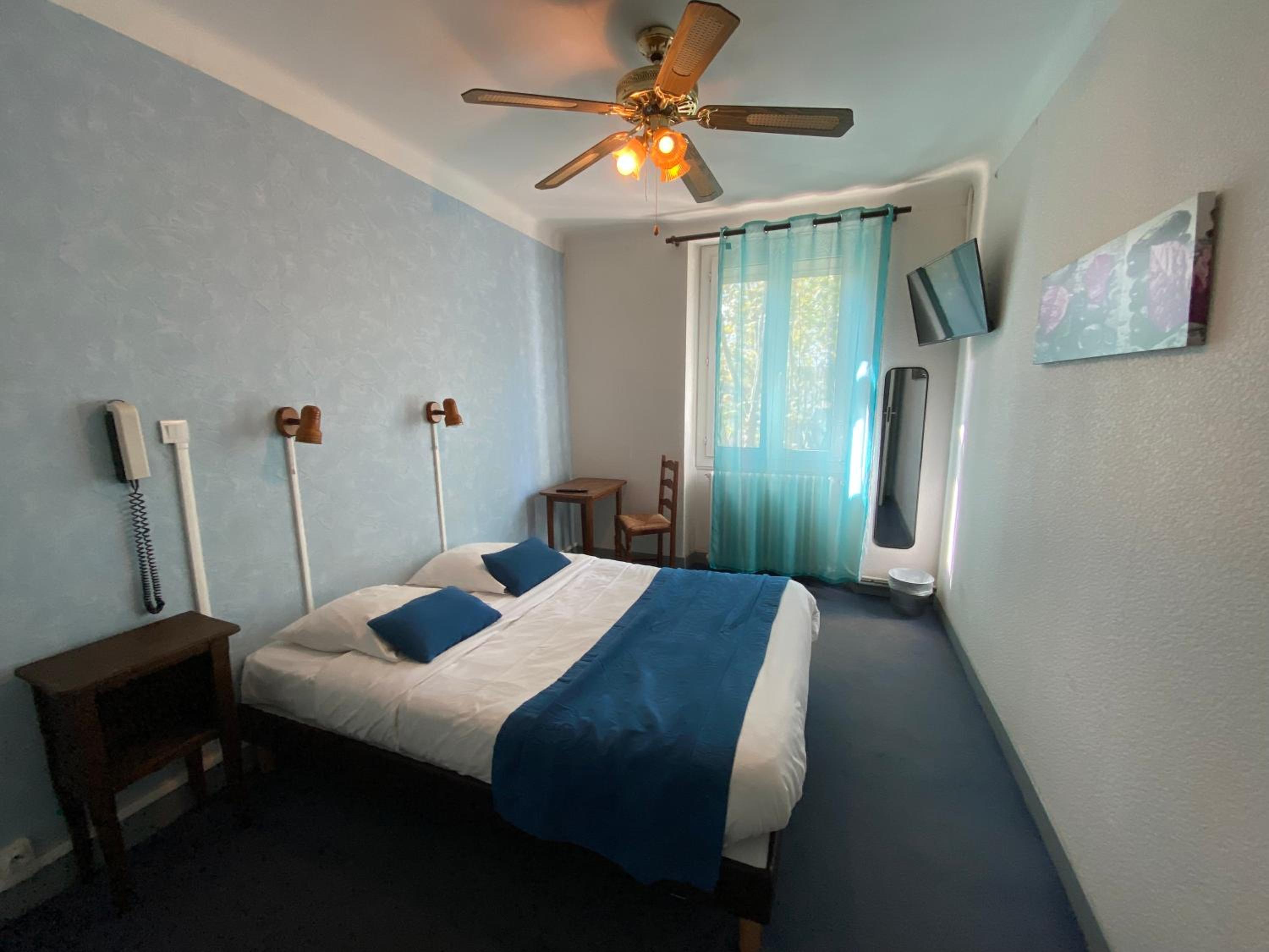 Deluxe Double Room with Bath photo 1