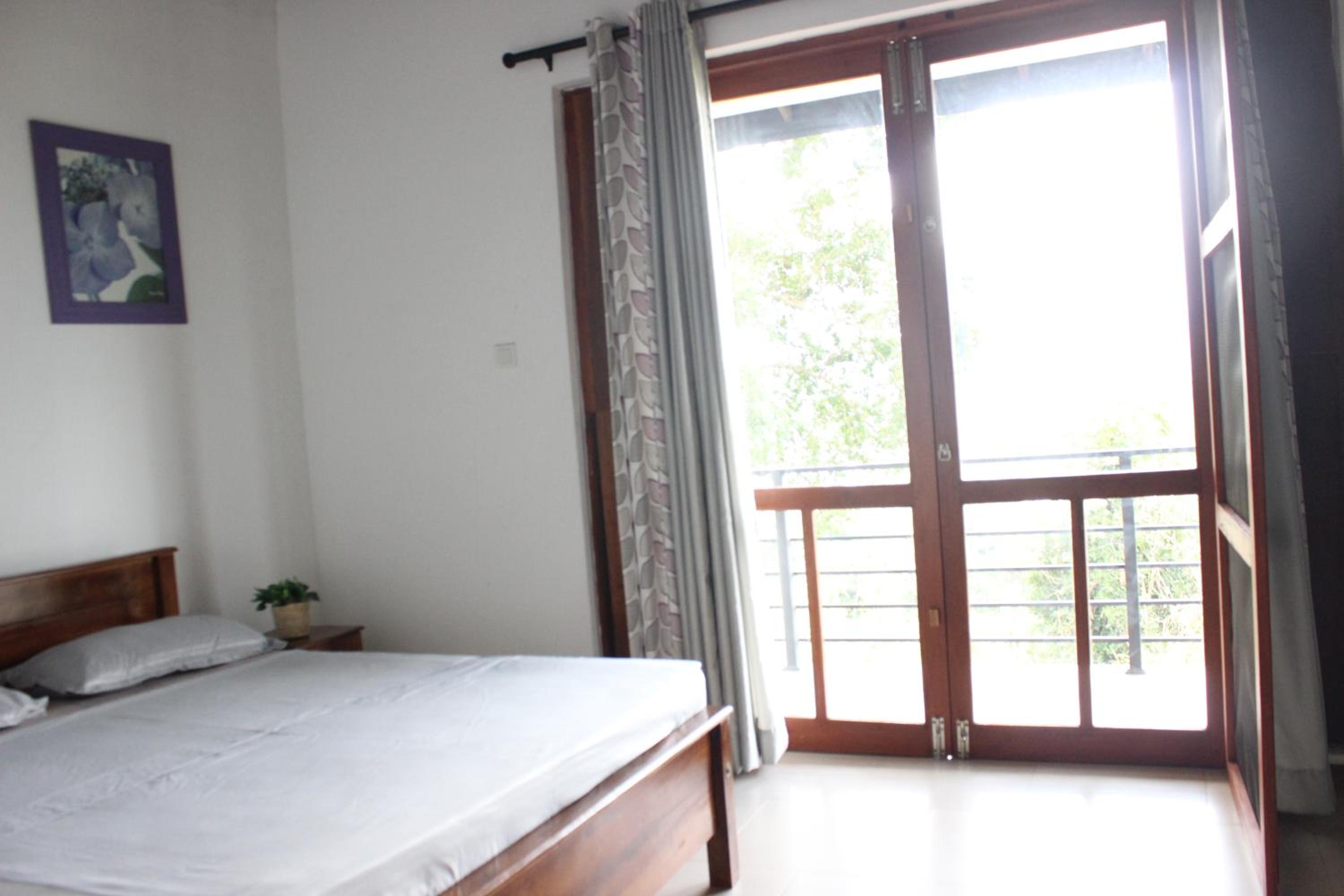 Two-Bedroom Apartment with Balcony photo 2
