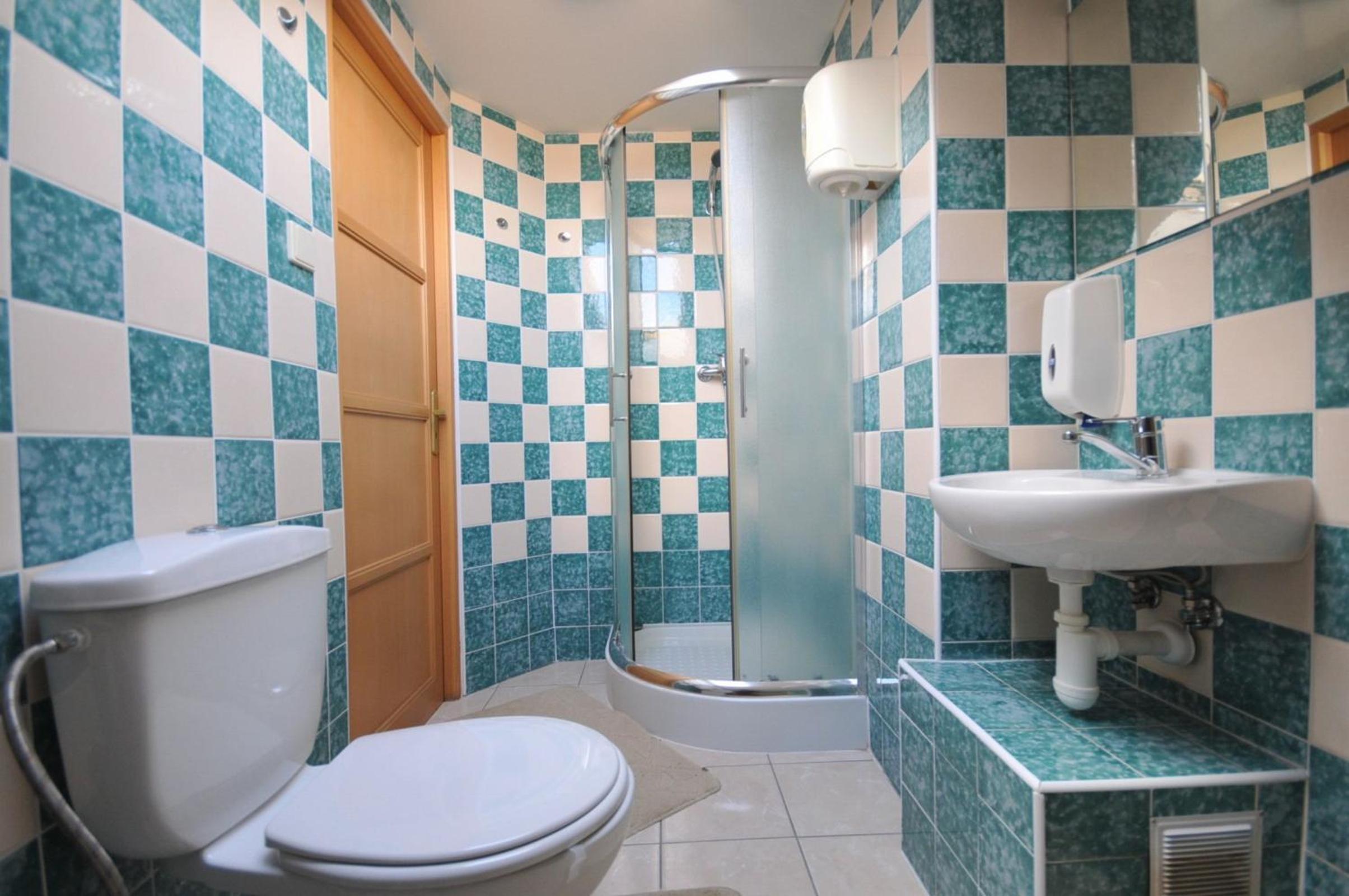 Family Room with Private Bathroom photo 1