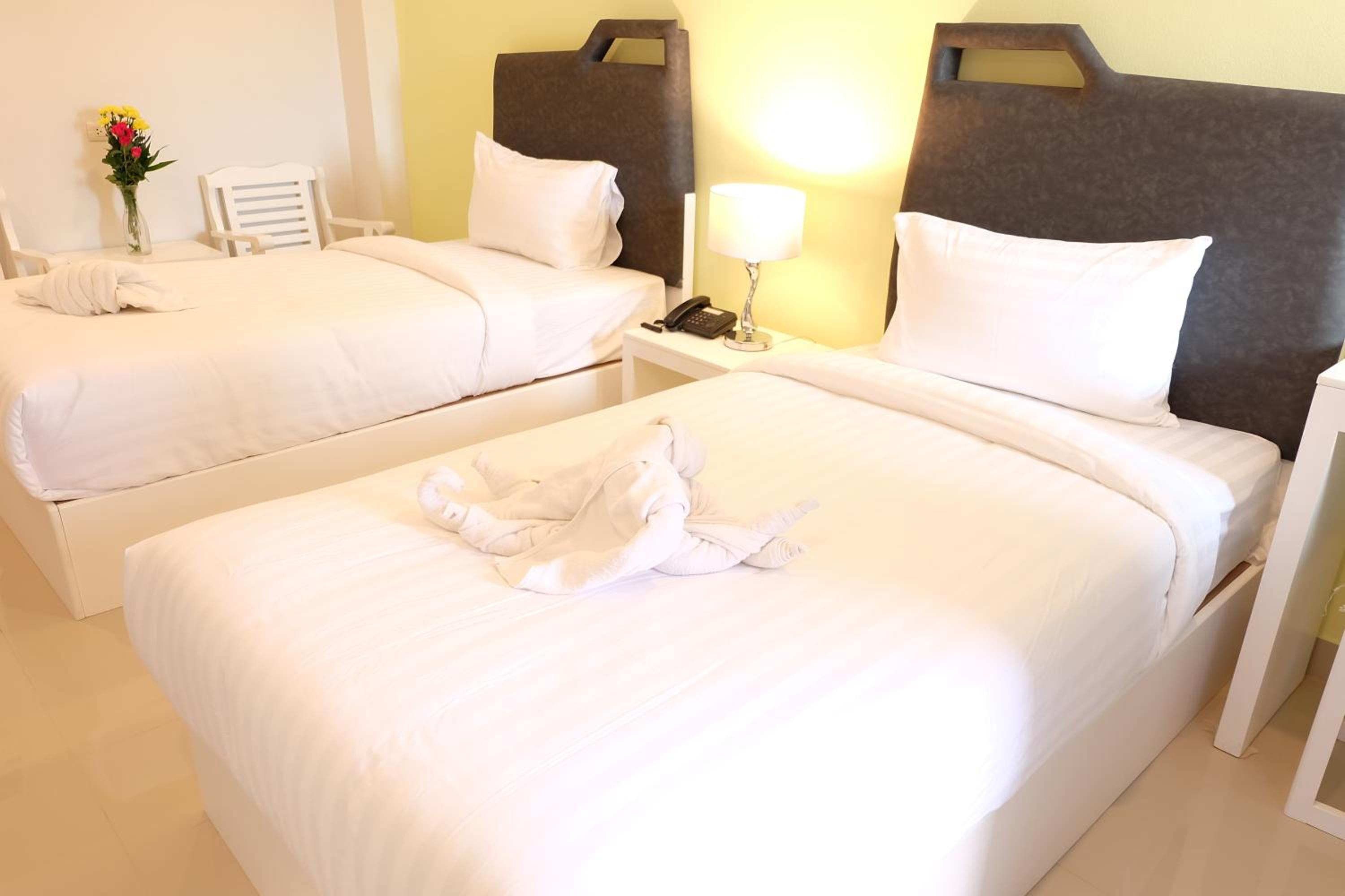 Deluxe Twin Room photo 3