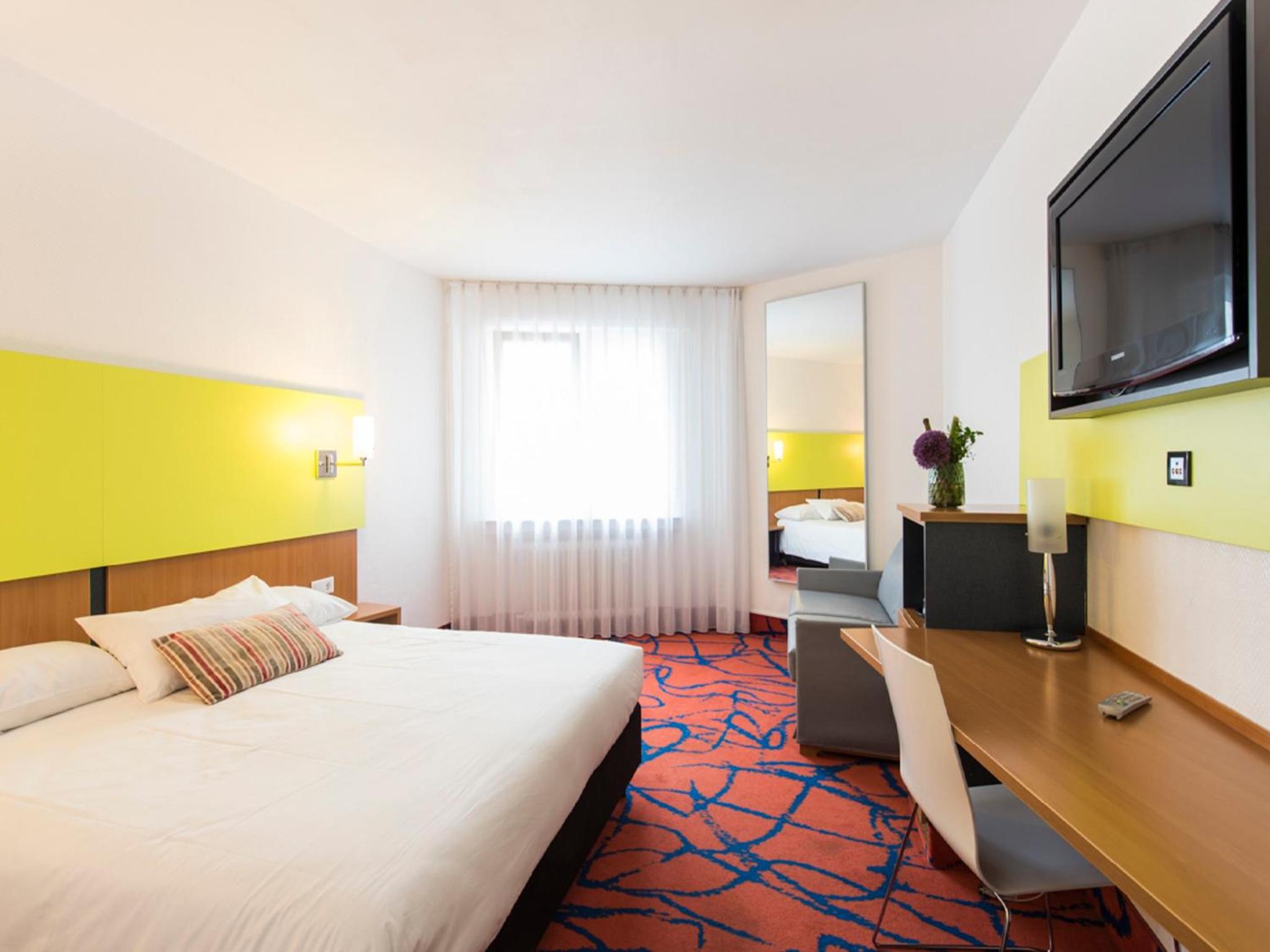 Standard Double Room with Sofa Bed - Photo 1