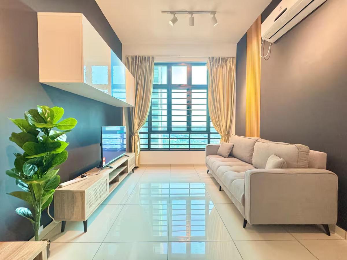 Two-Bedroom Apartment with City View