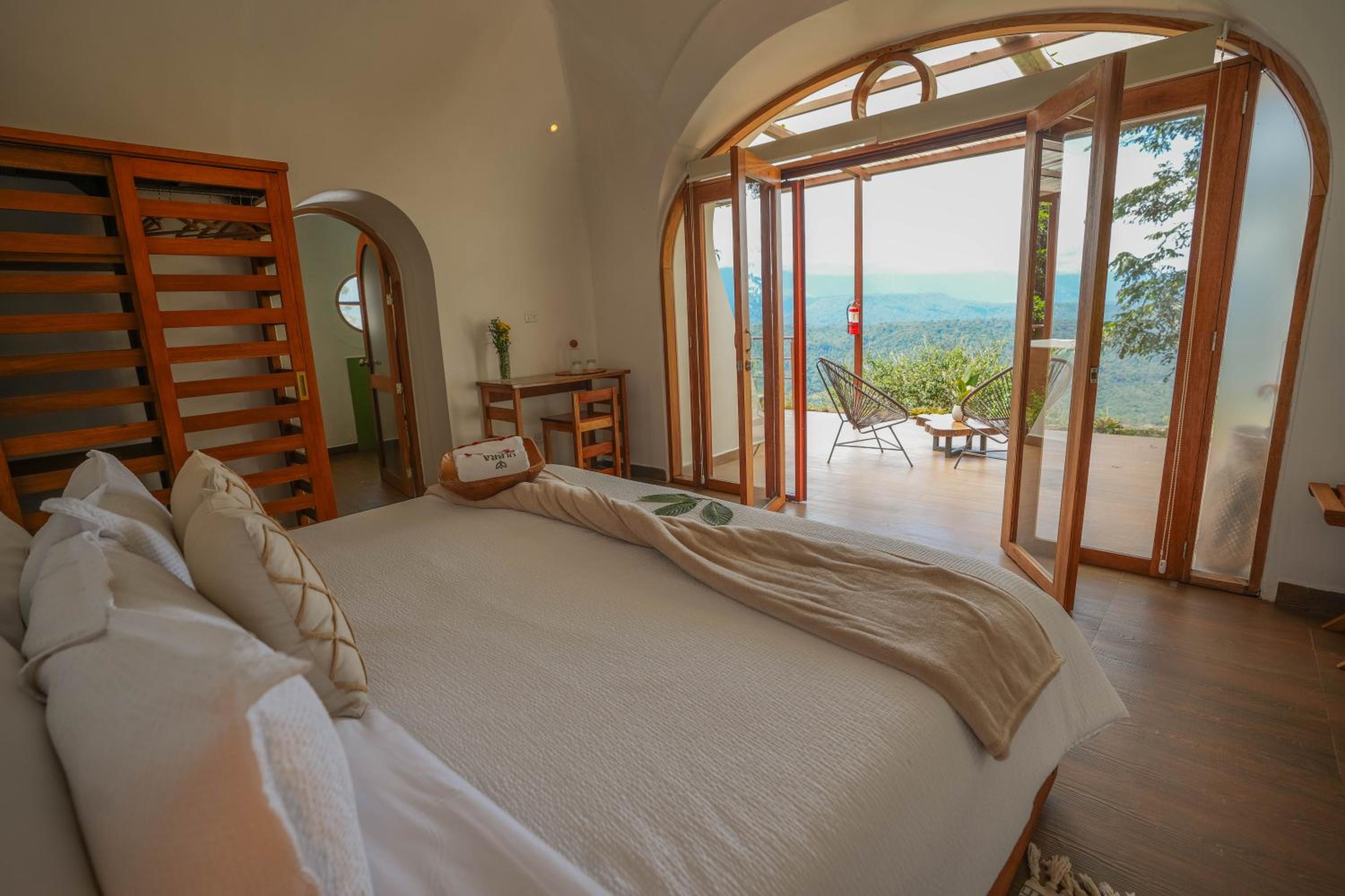 Deluxe Double Room with Balcony photo 1