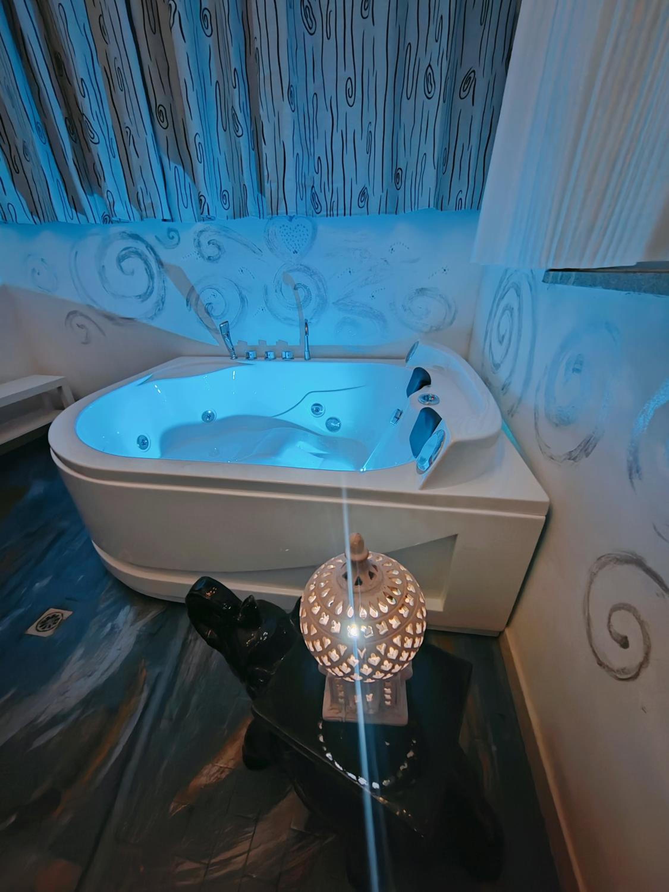 Queen Room with Spa Bath photo 1