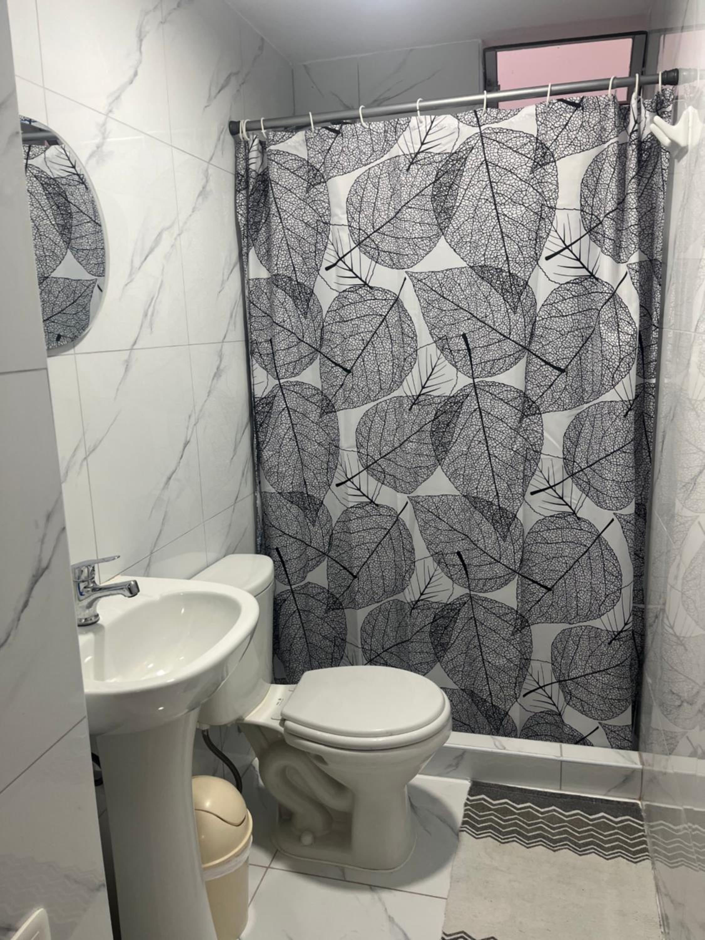 Family Room with Private Bathroom photo 1