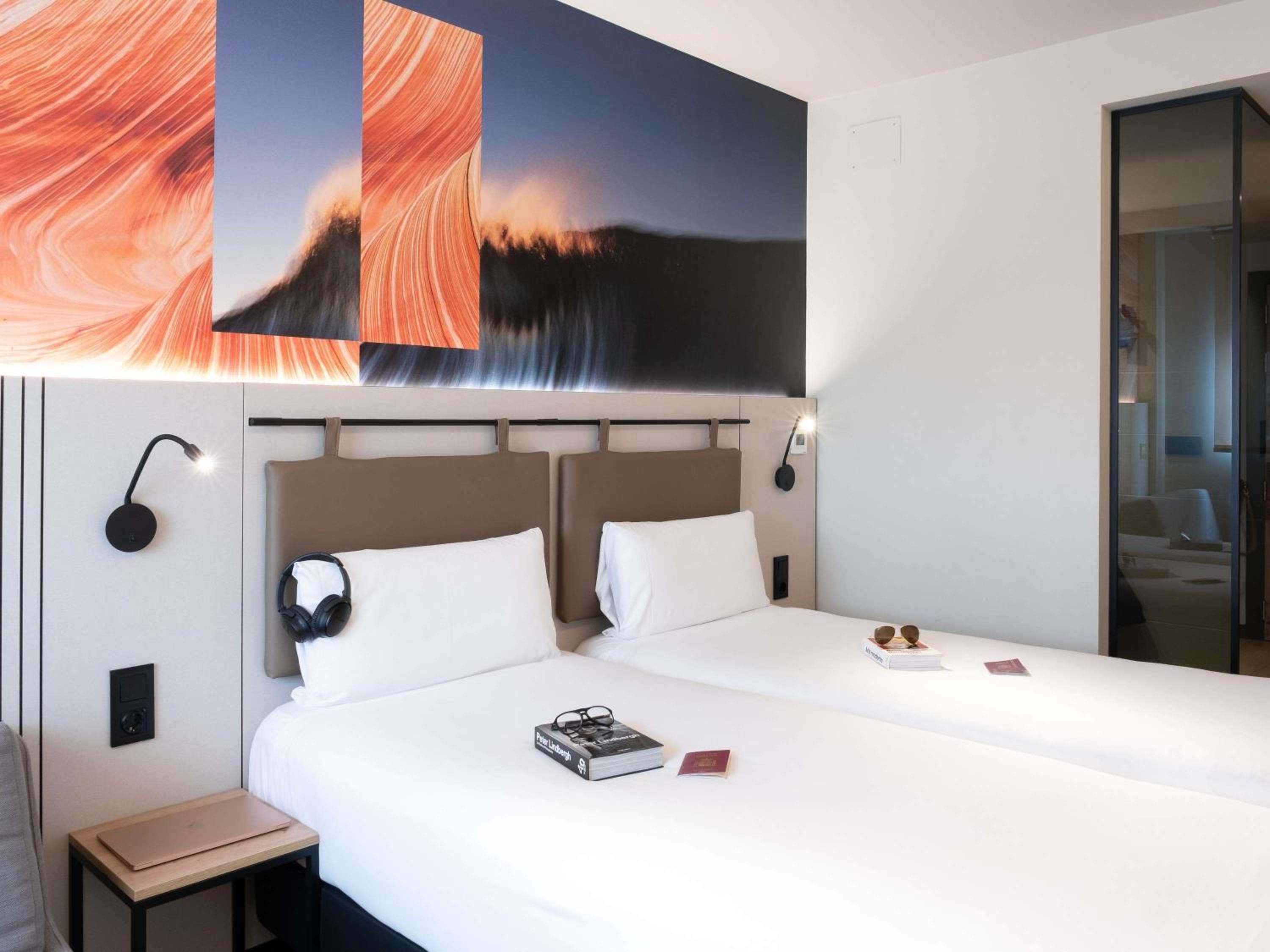Standard Twin Room - Photo 2