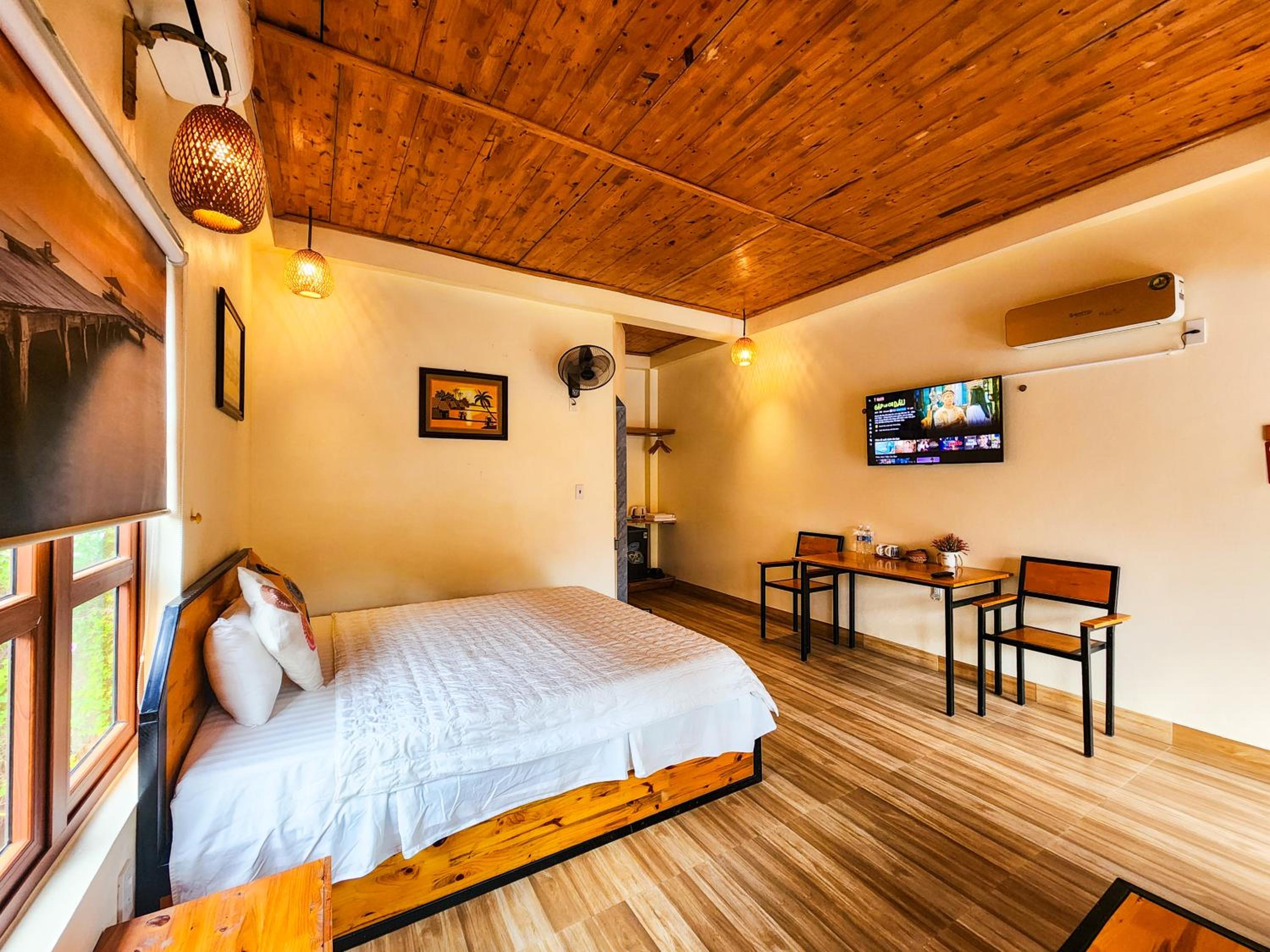 King Room with Pool View photo 2