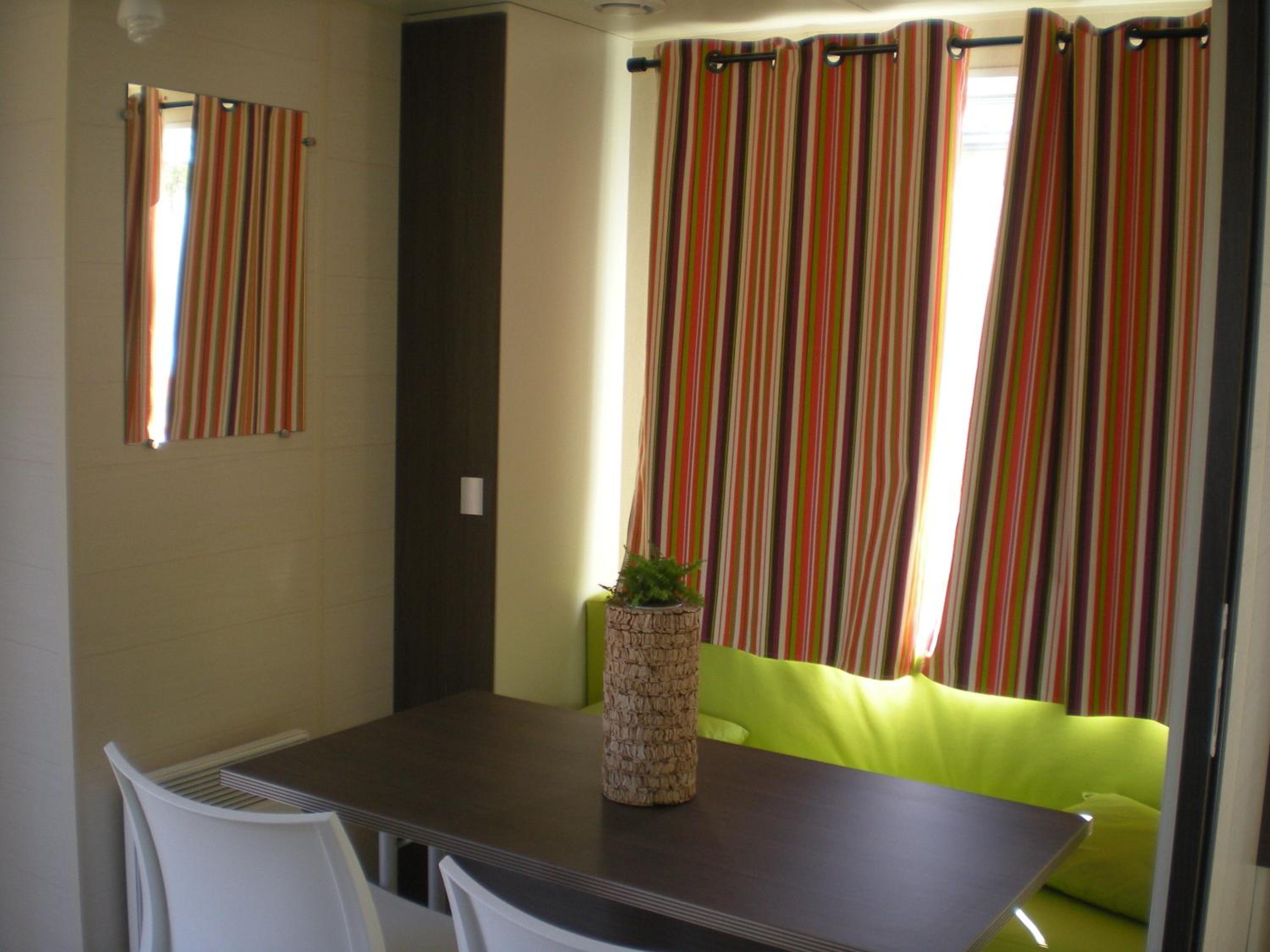 Mobile Home (4 Adults) photo 3