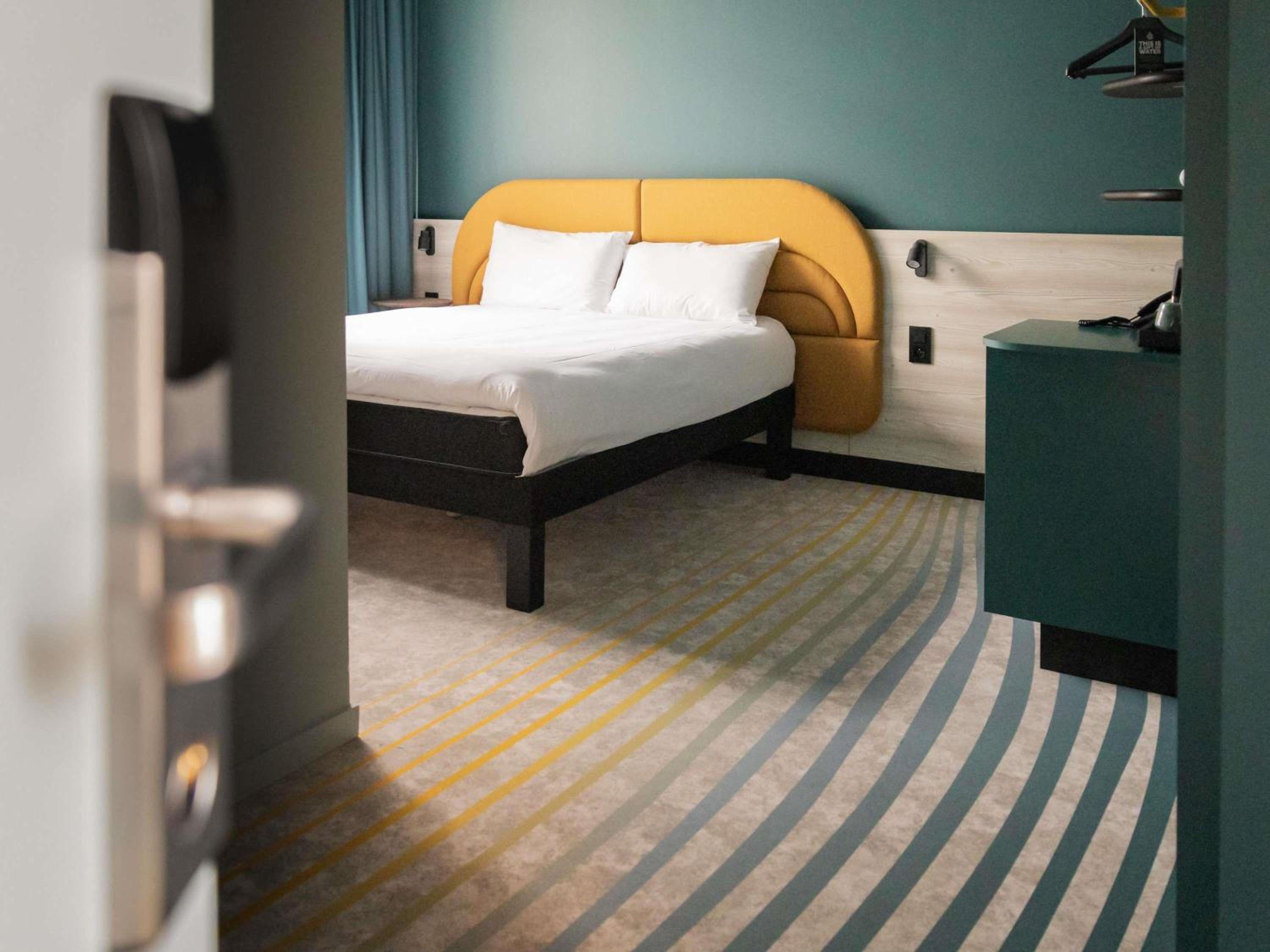 Adapted Premium Deluxe Double Room  - Photo 3