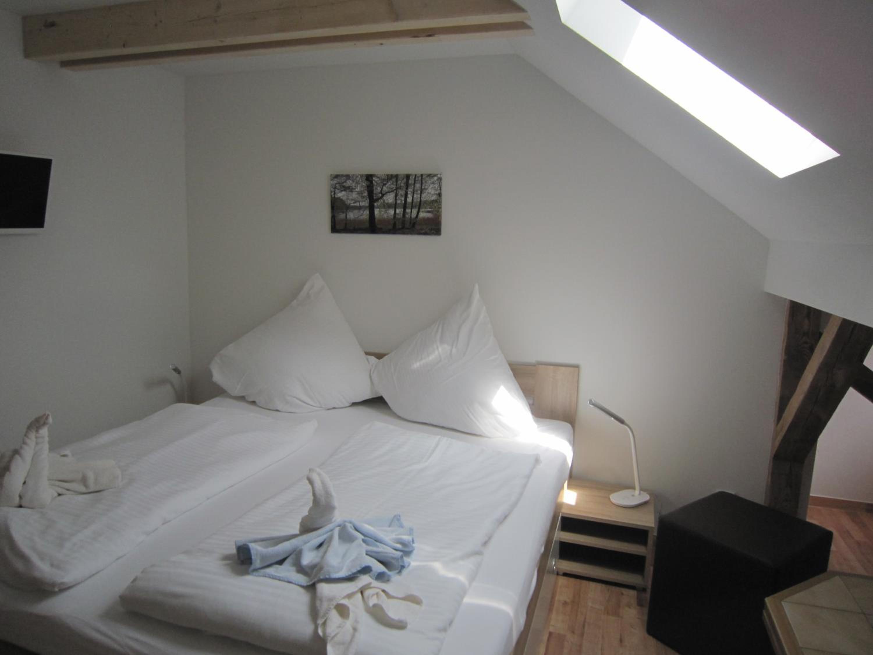 Double Room - Photo 11
