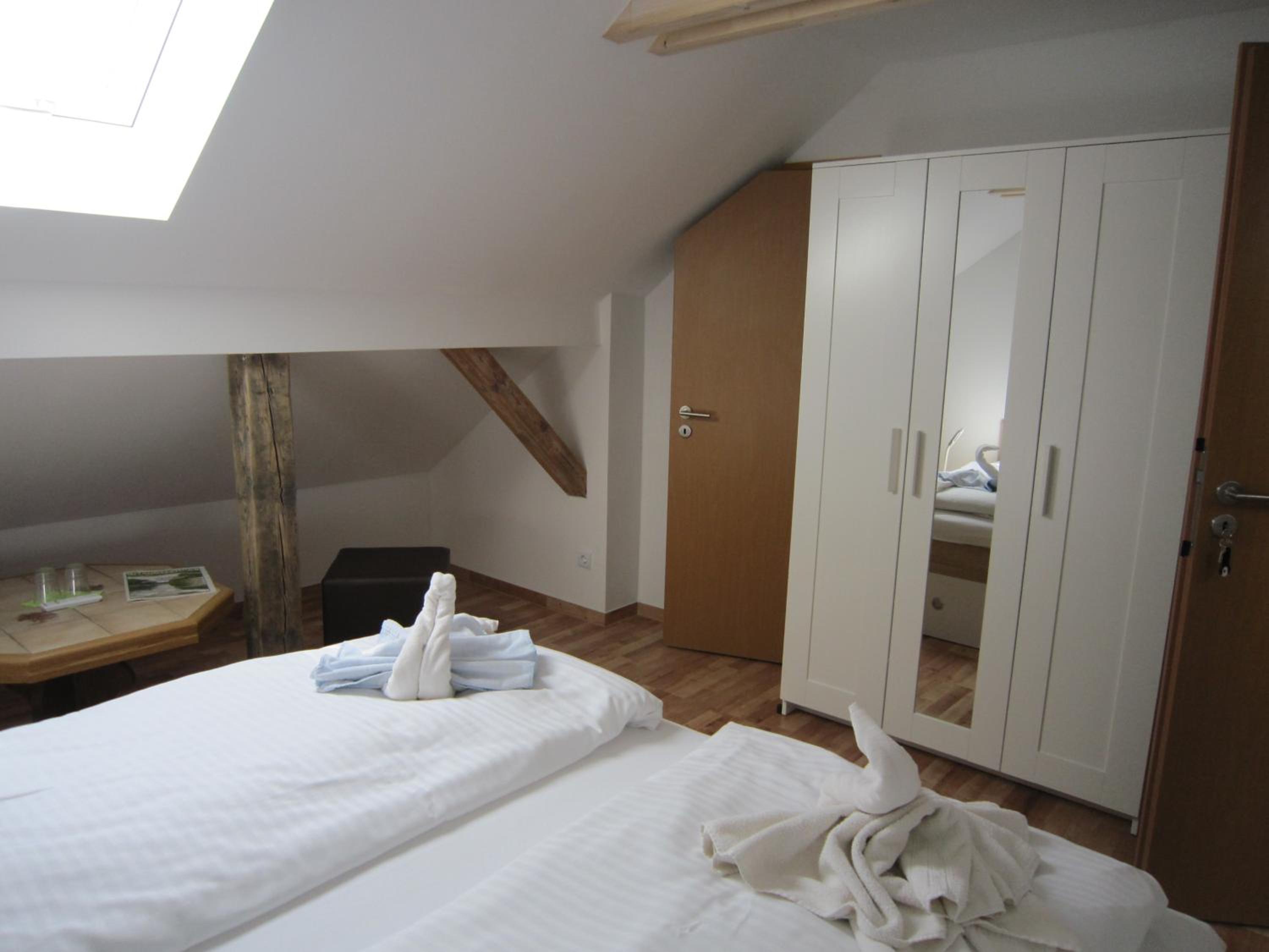 Double Room - Photo 10