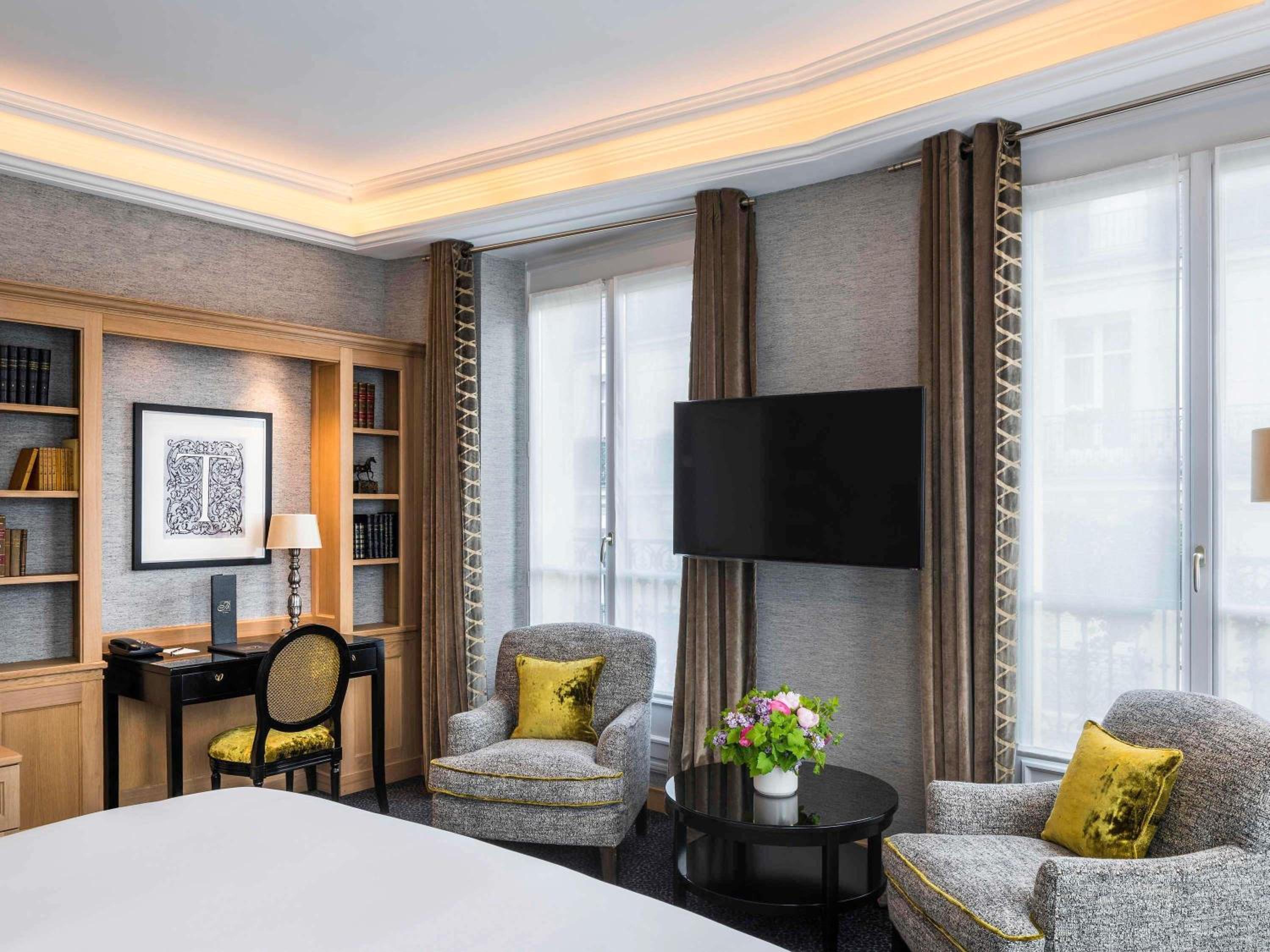 Luxury Junior King Suite with Balcony photo 3
