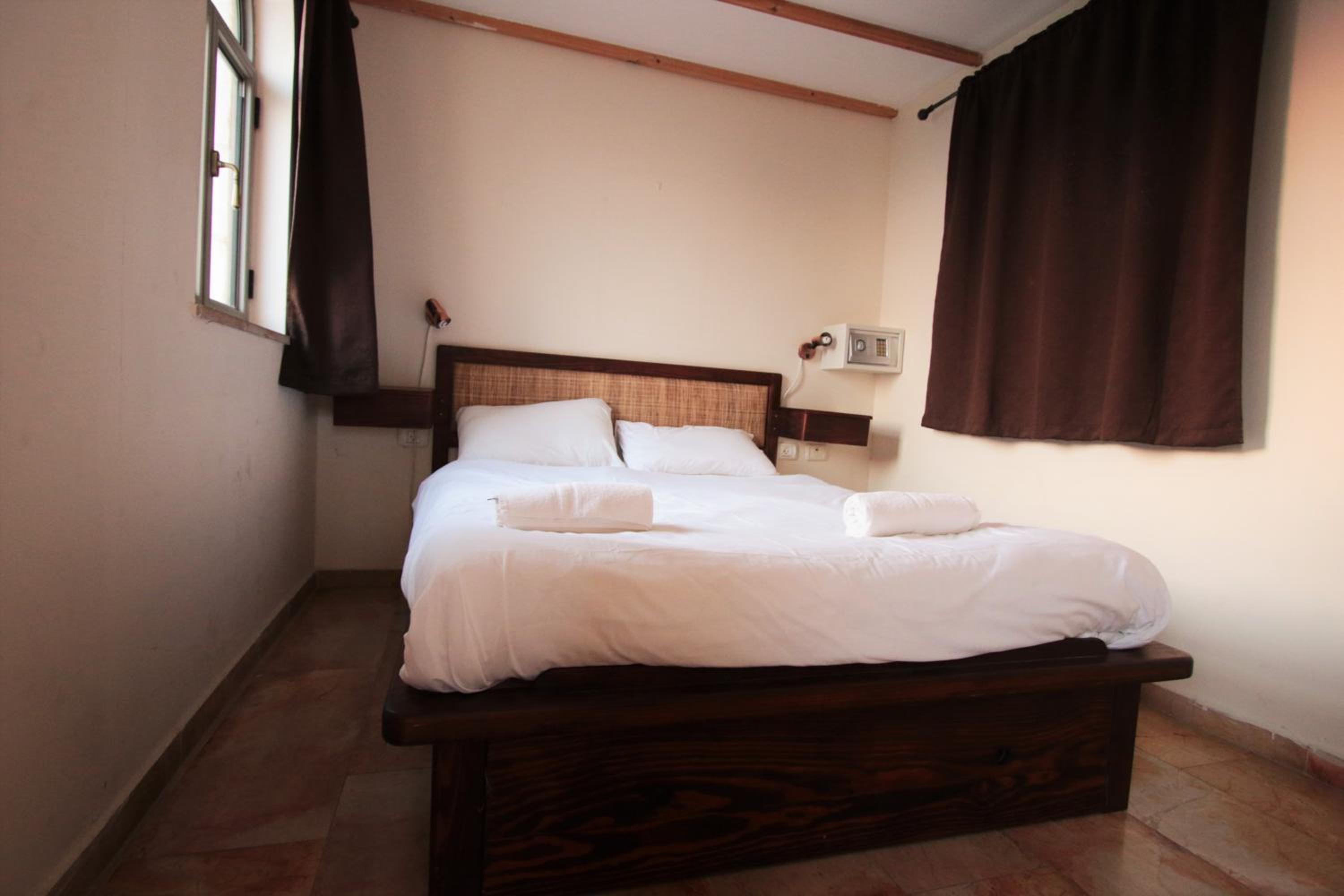 One-Bedroom Apartment with Balcony - Photo 1
