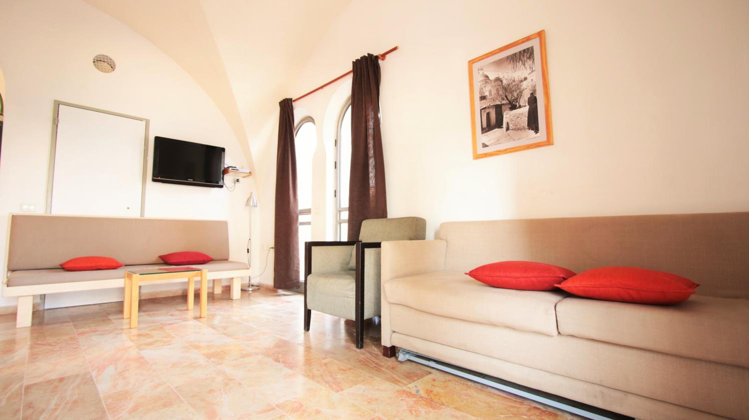 Superior One-Bedroom Apartment with Balcony - Photo 7