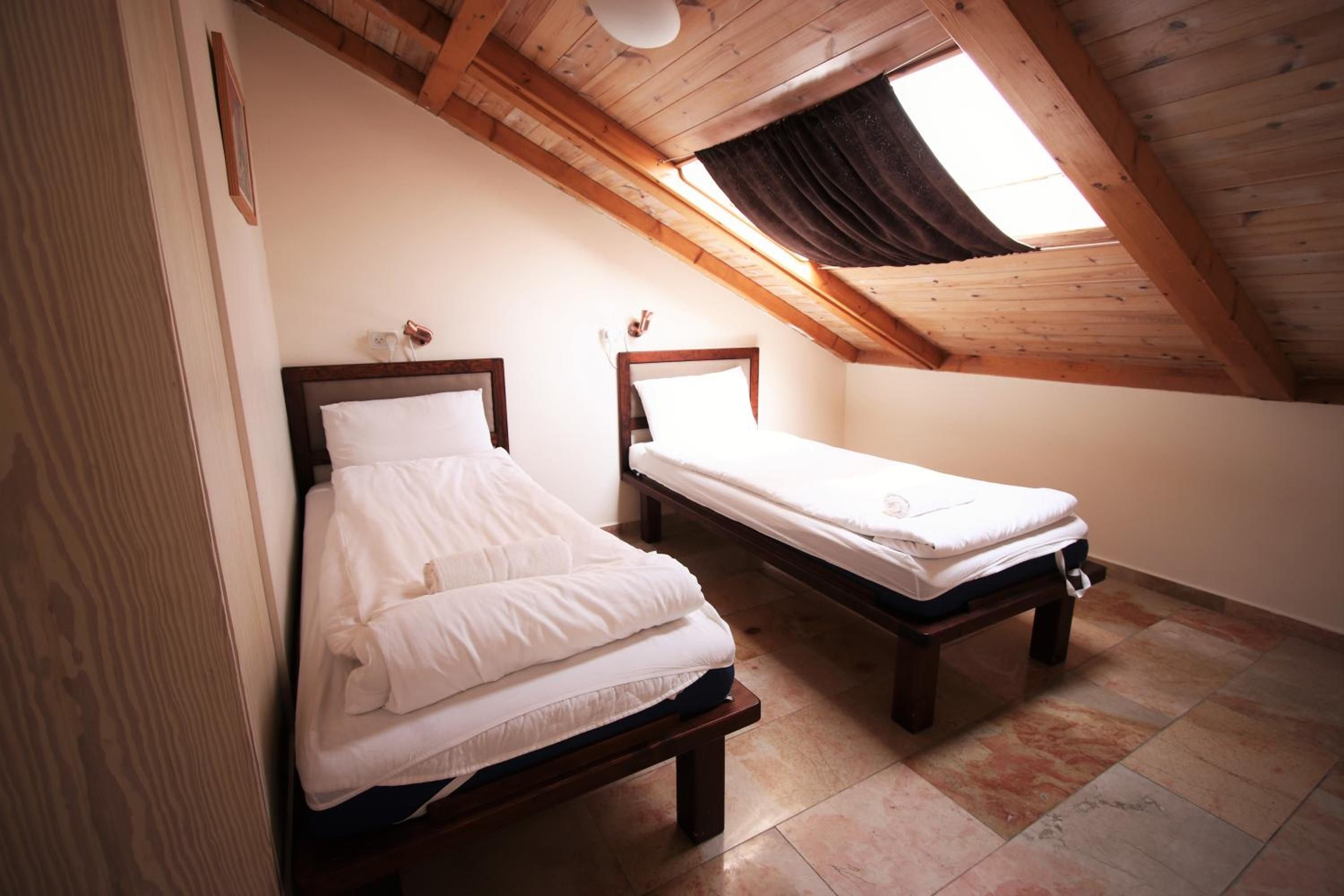 Studio - Photo 3