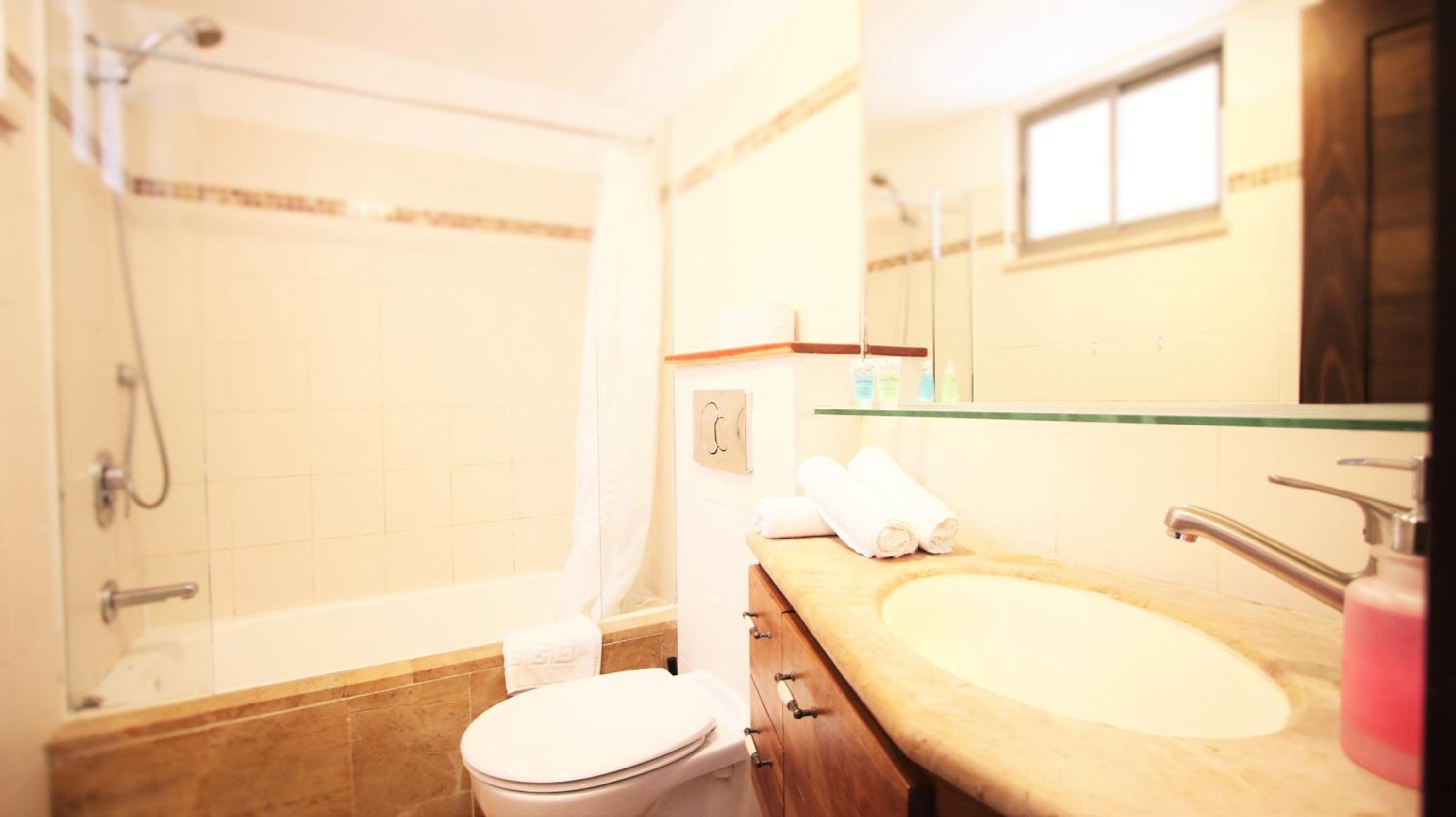 One-Bedroom Apartment with Balcony - Photo 5