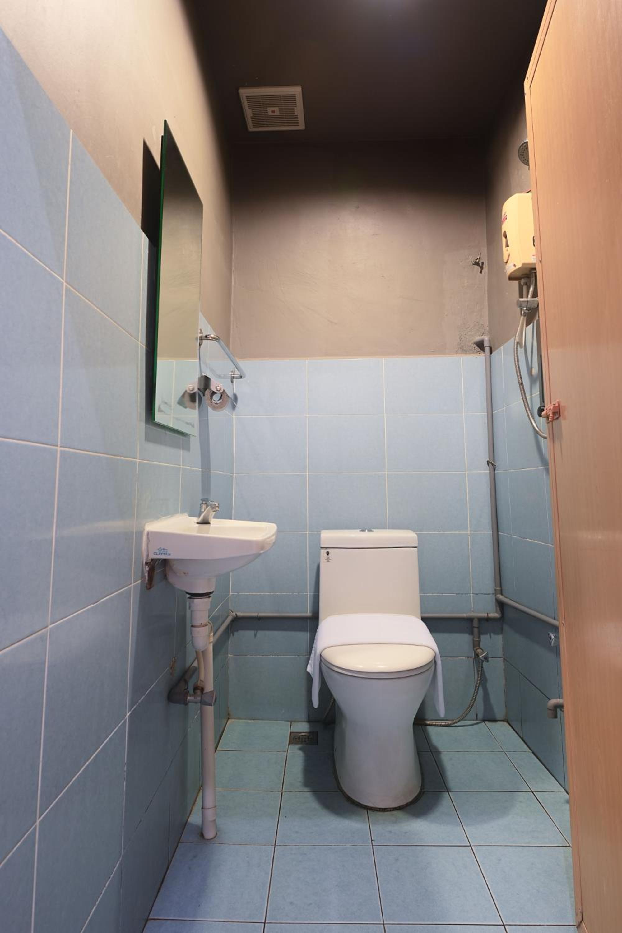 Standard Twin Room - Photo 1