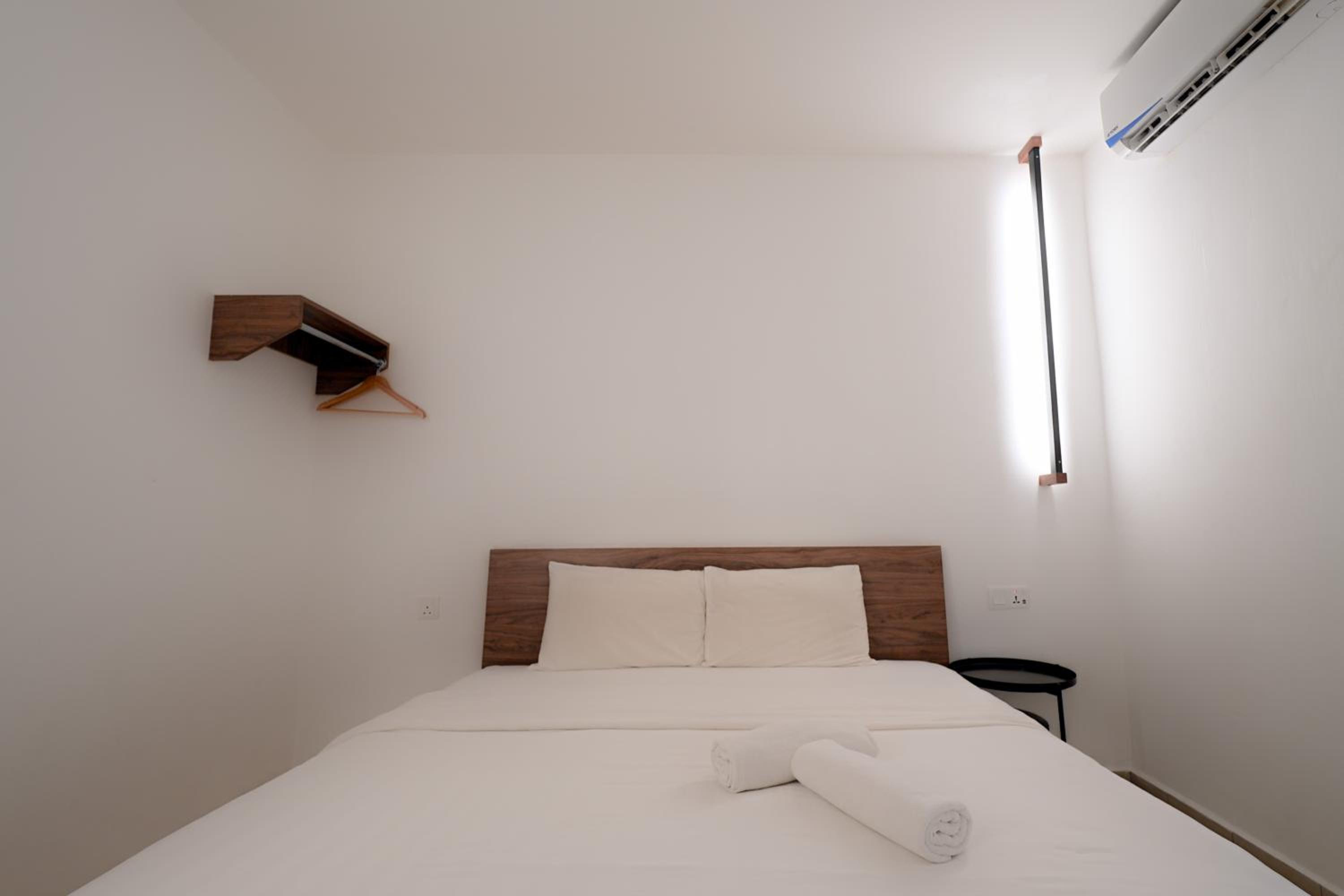 Standard King Room Without Window - Photo 2