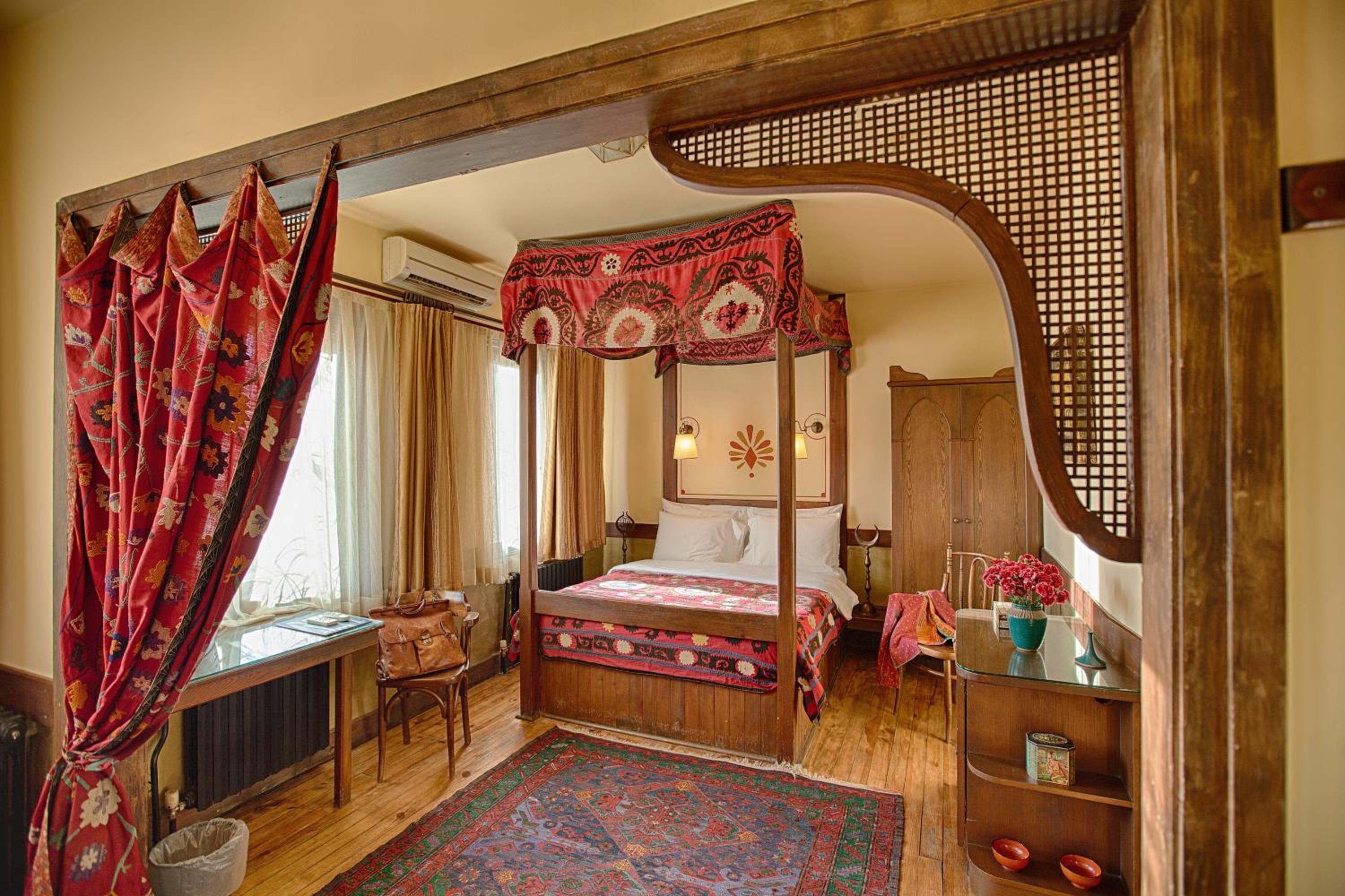 Large Double Room photo 1