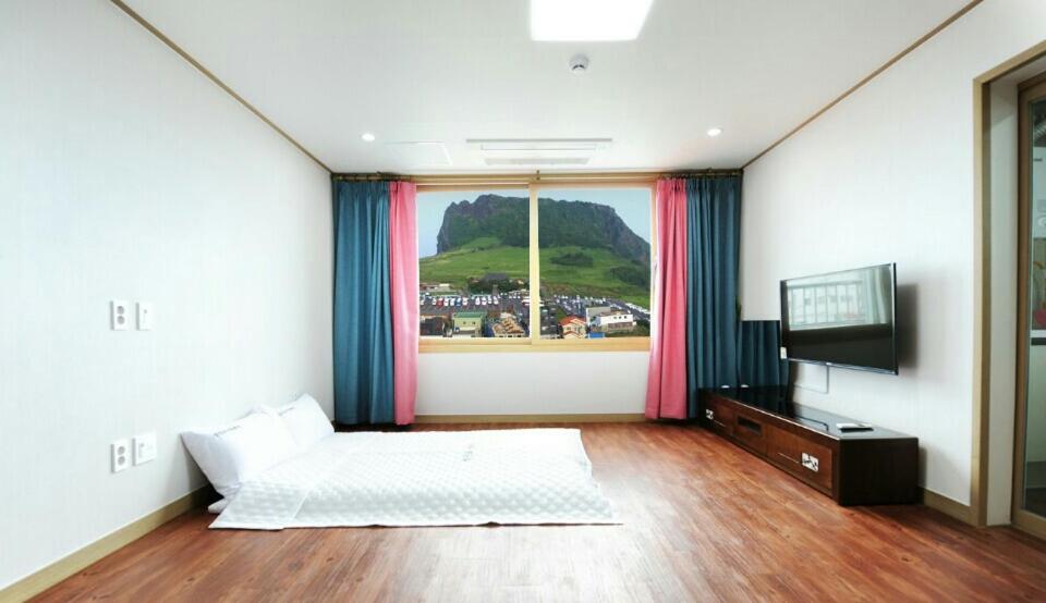 Deluxe Double Studio - Photo 1