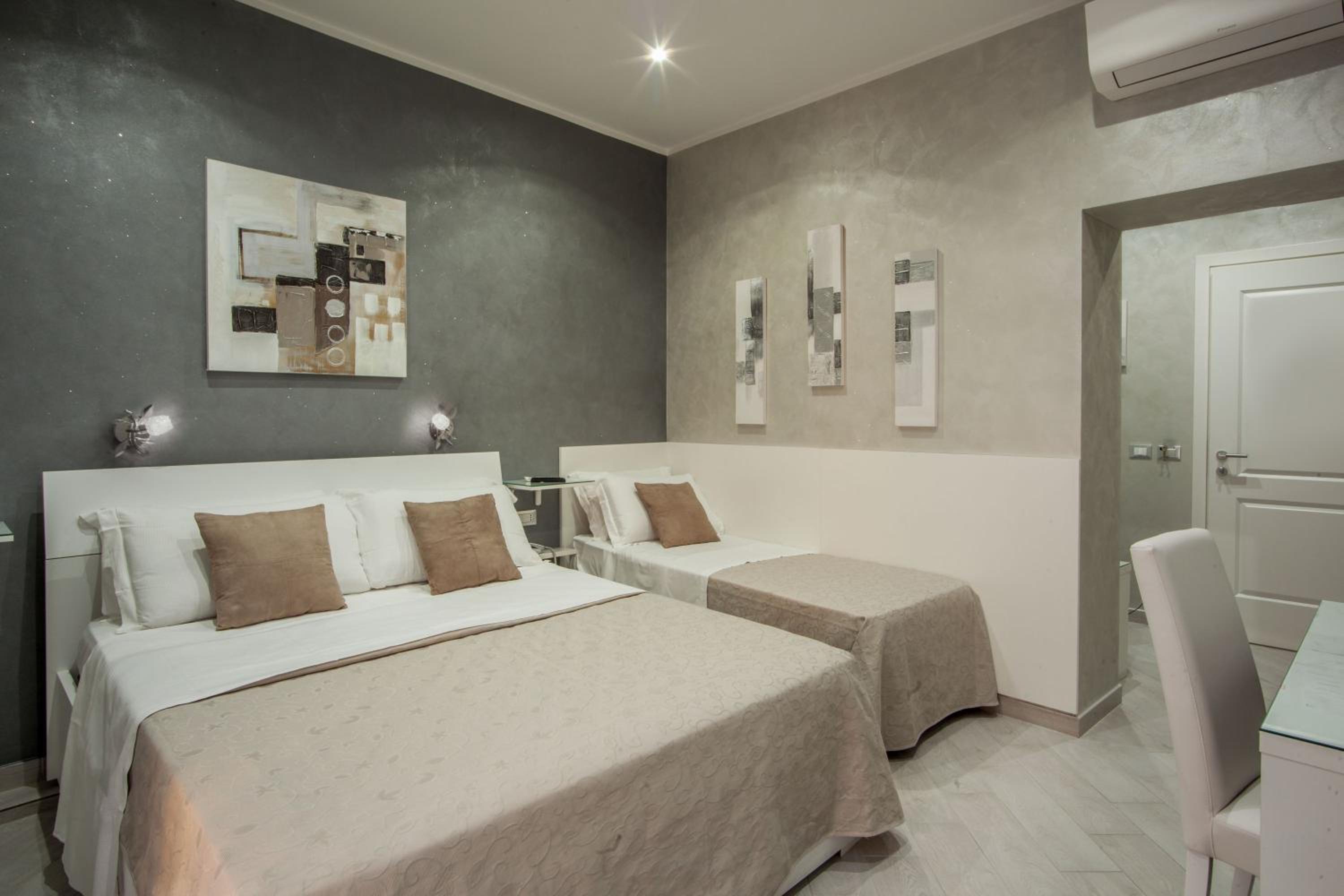 Deluxe Triple Room photo 1