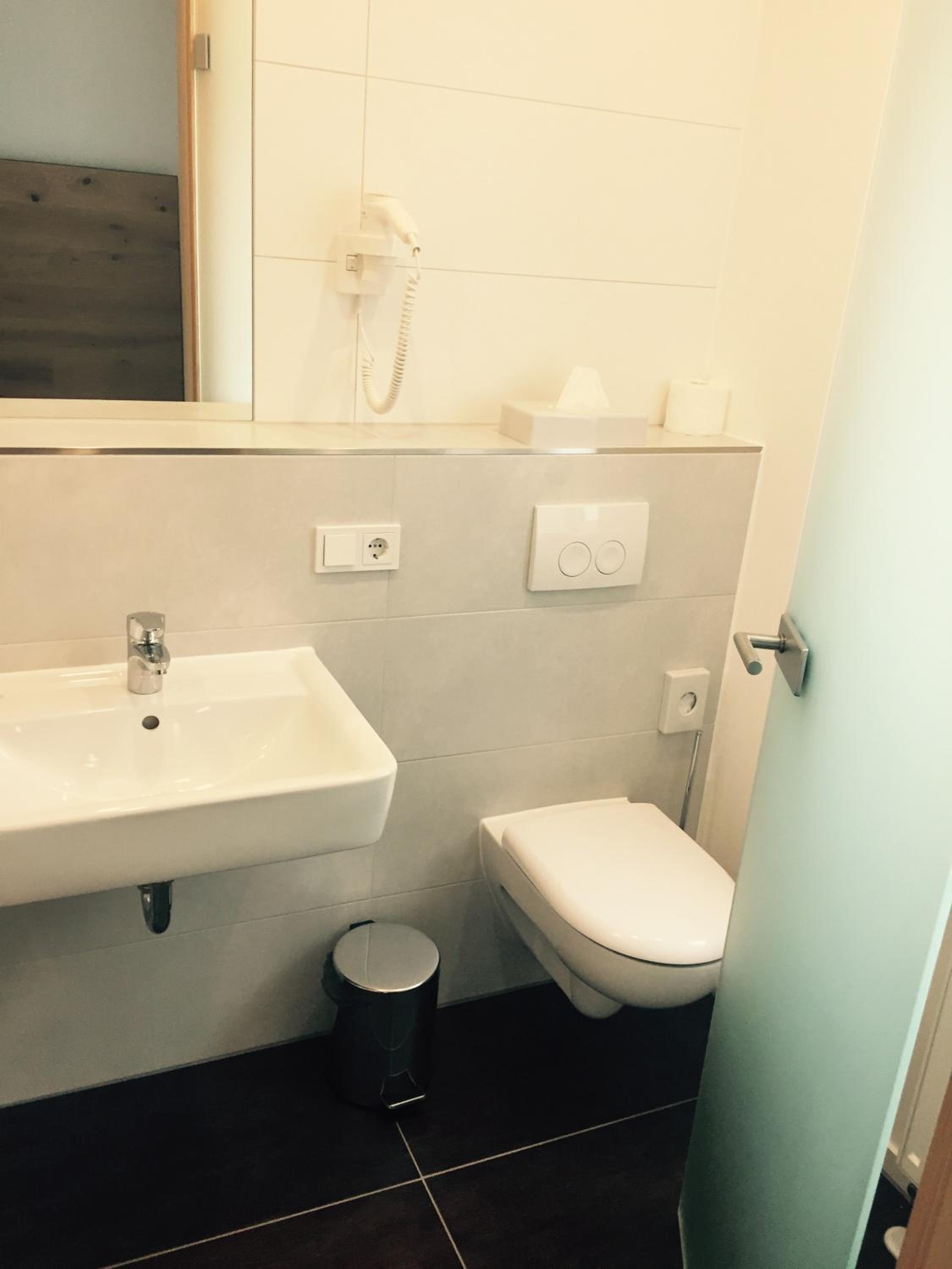 Standard Room - Photo 8
