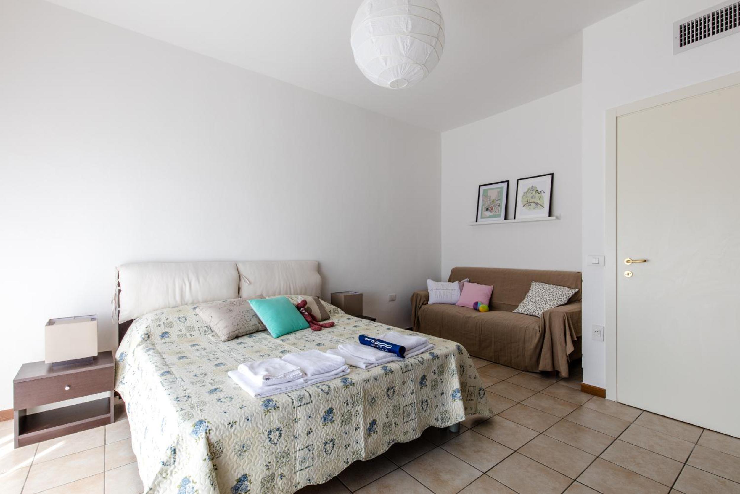 Standard Two-Bedroom Apartment photo 2