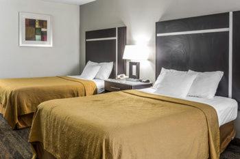 Standard Double Room with Two Double Beds - Non-Smoking - Photo 3