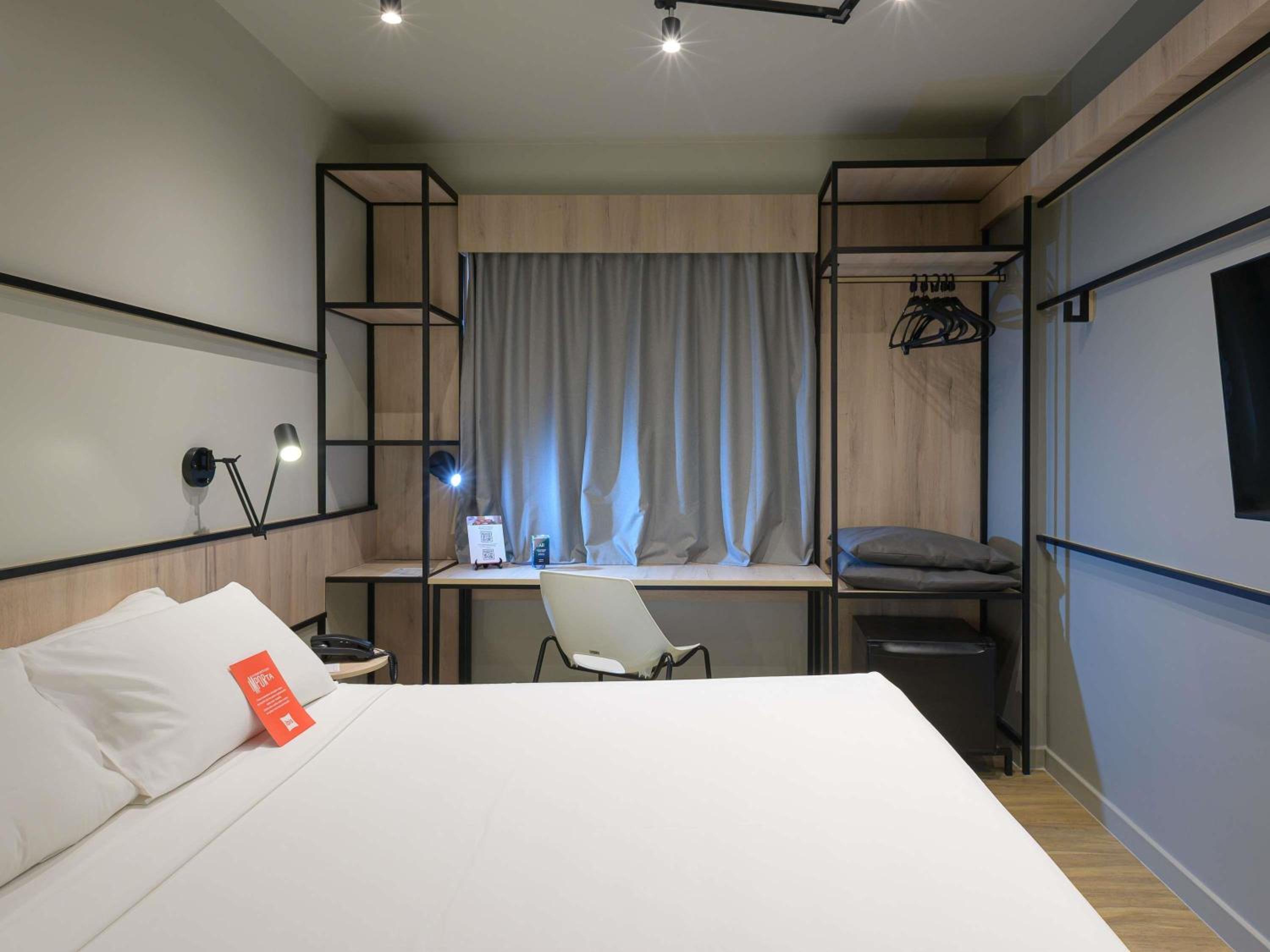 Modern Apartment with One Double Bed photo 3