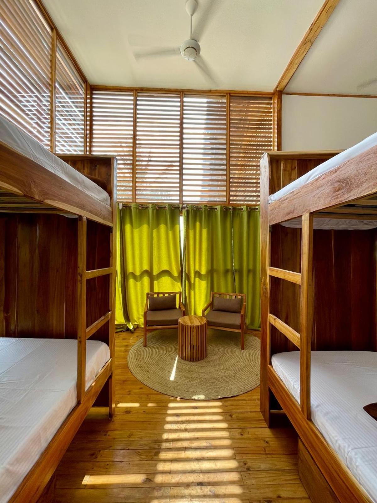 6-Bed Female Dormitory Room photo 3