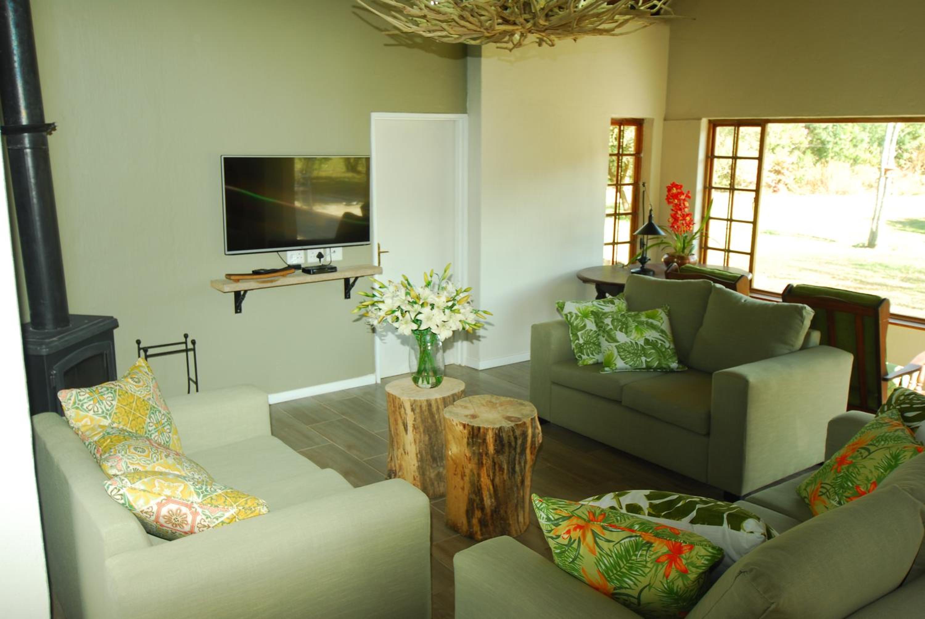 Four-Bedroom House photo 2