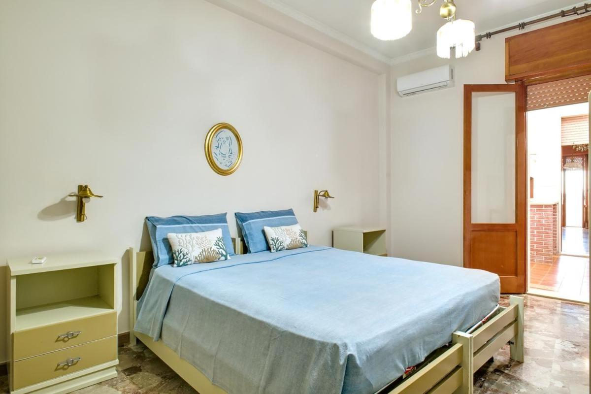 Two-Bedroom Deluxe Apartment with Balcony photo 1