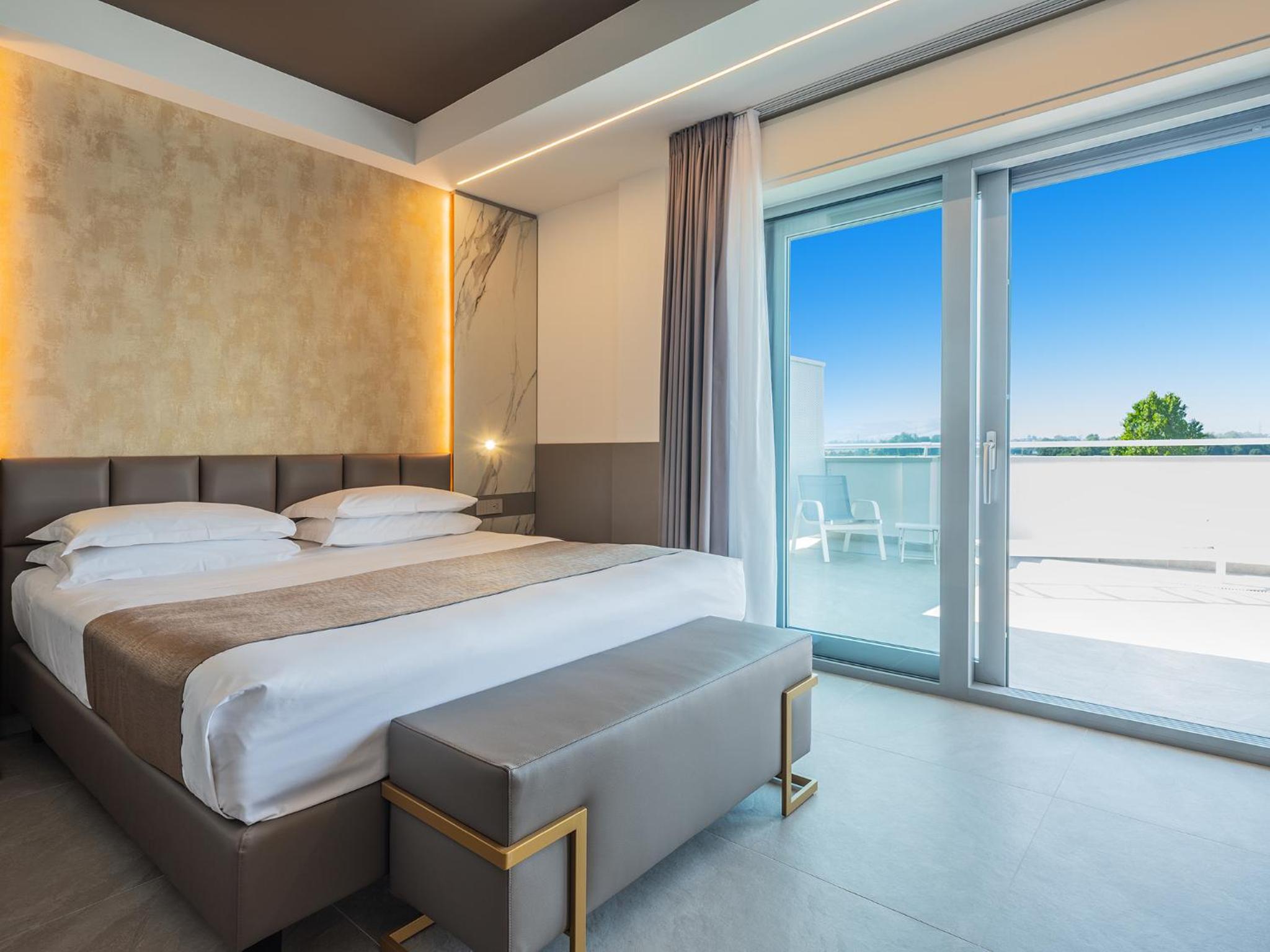 Superior Double Room - Photo 1